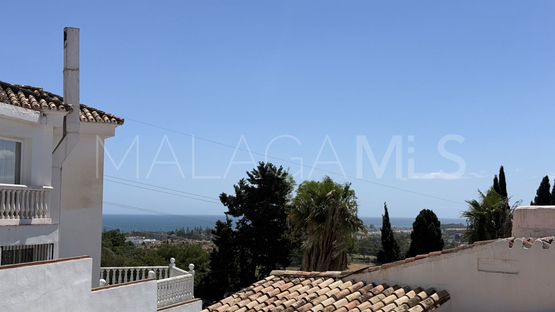 Villa for sale in Nueva Andalucia