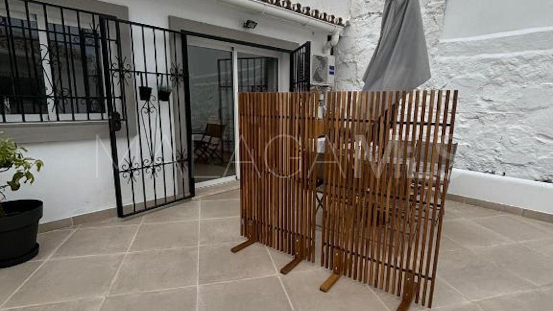 Villa for sale in Nueva Andalucia