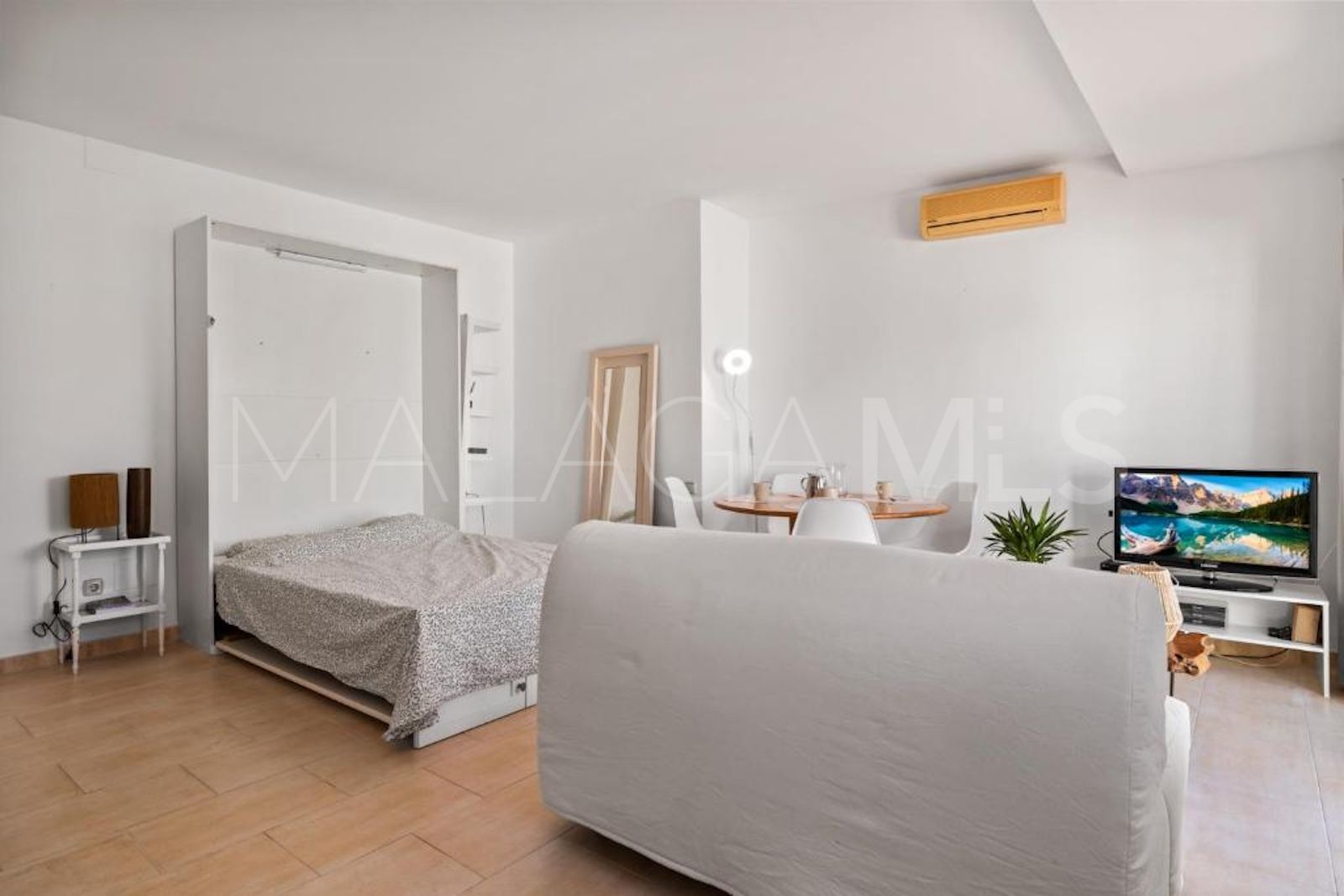 Villa for sale in Nueva Andalucia