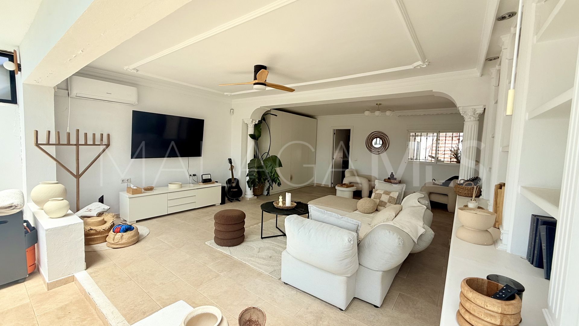 Villa for sale in Nueva Andalucia