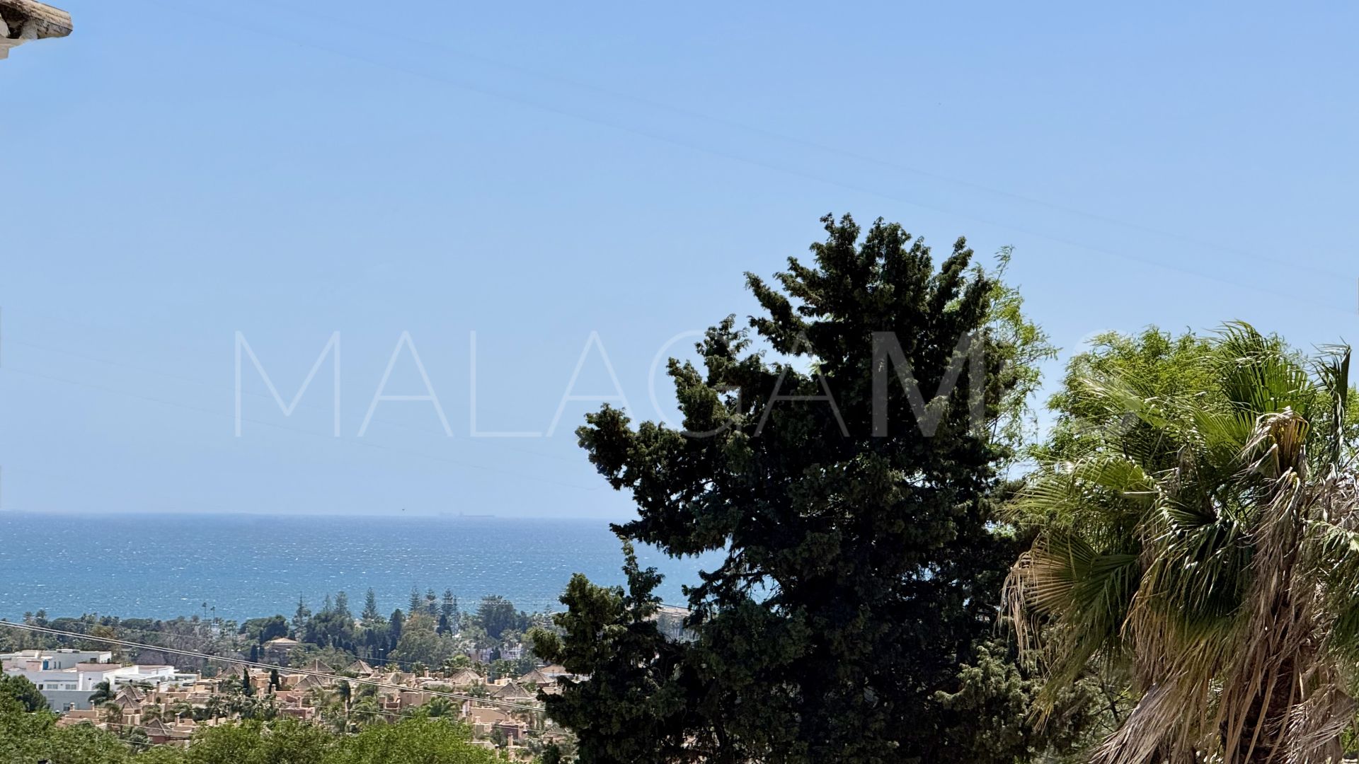 Villa for sale in Nueva Andalucia