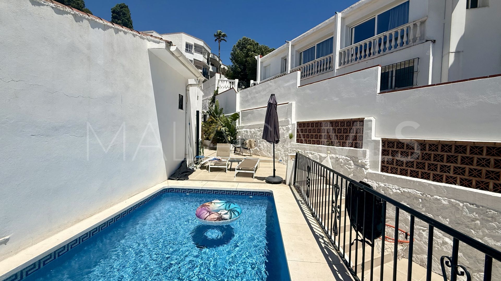 Villa for sale in Nueva Andalucia