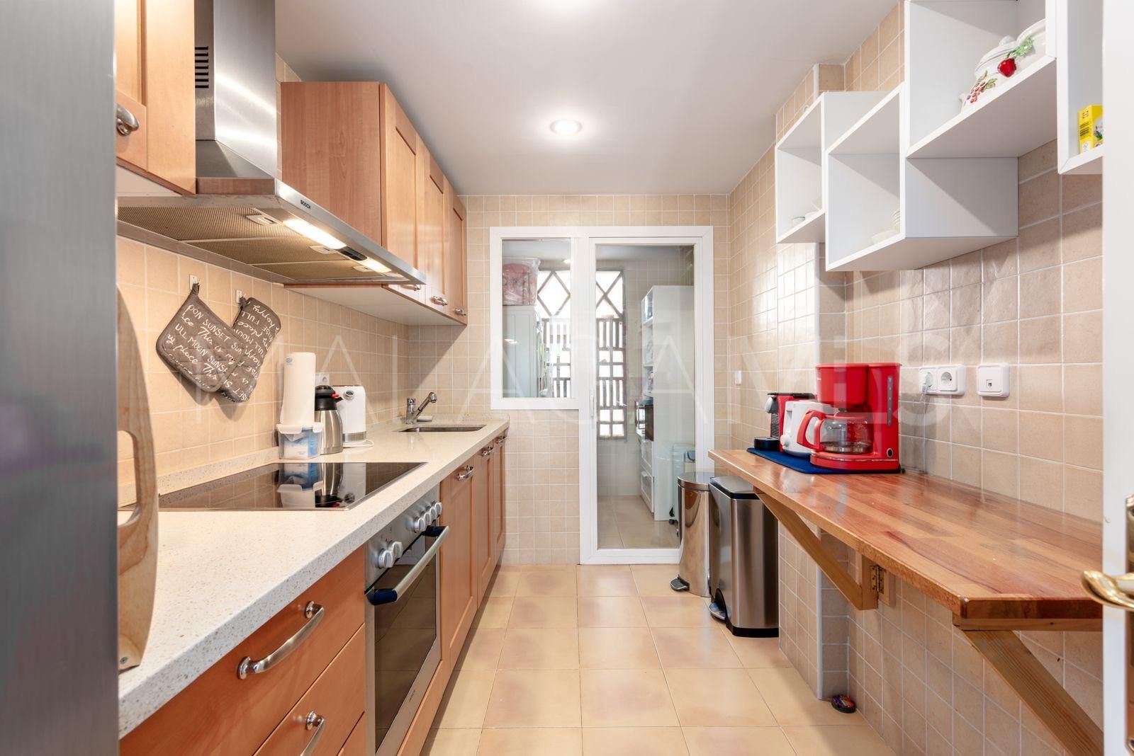 For sale ground floor apartment with 2 bedrooms in Los Arqueros