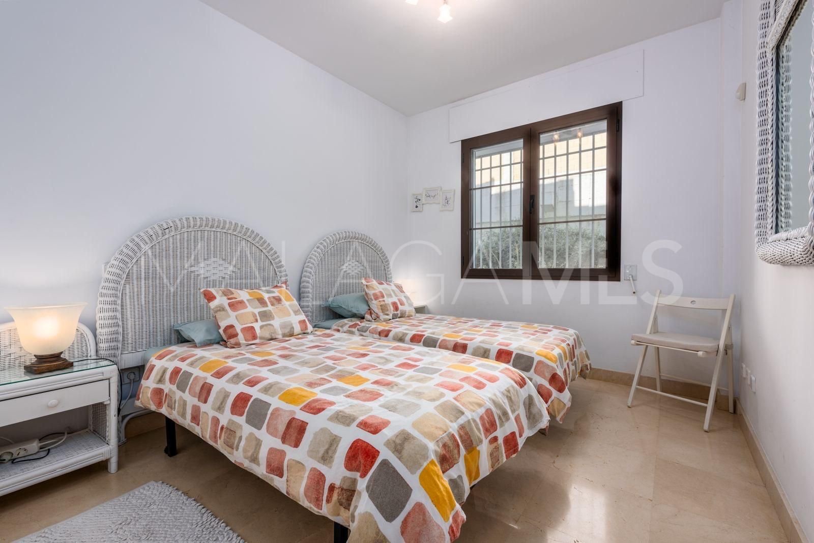 For sale ground floor apartment with 2 bedrooms in Los Arqueros