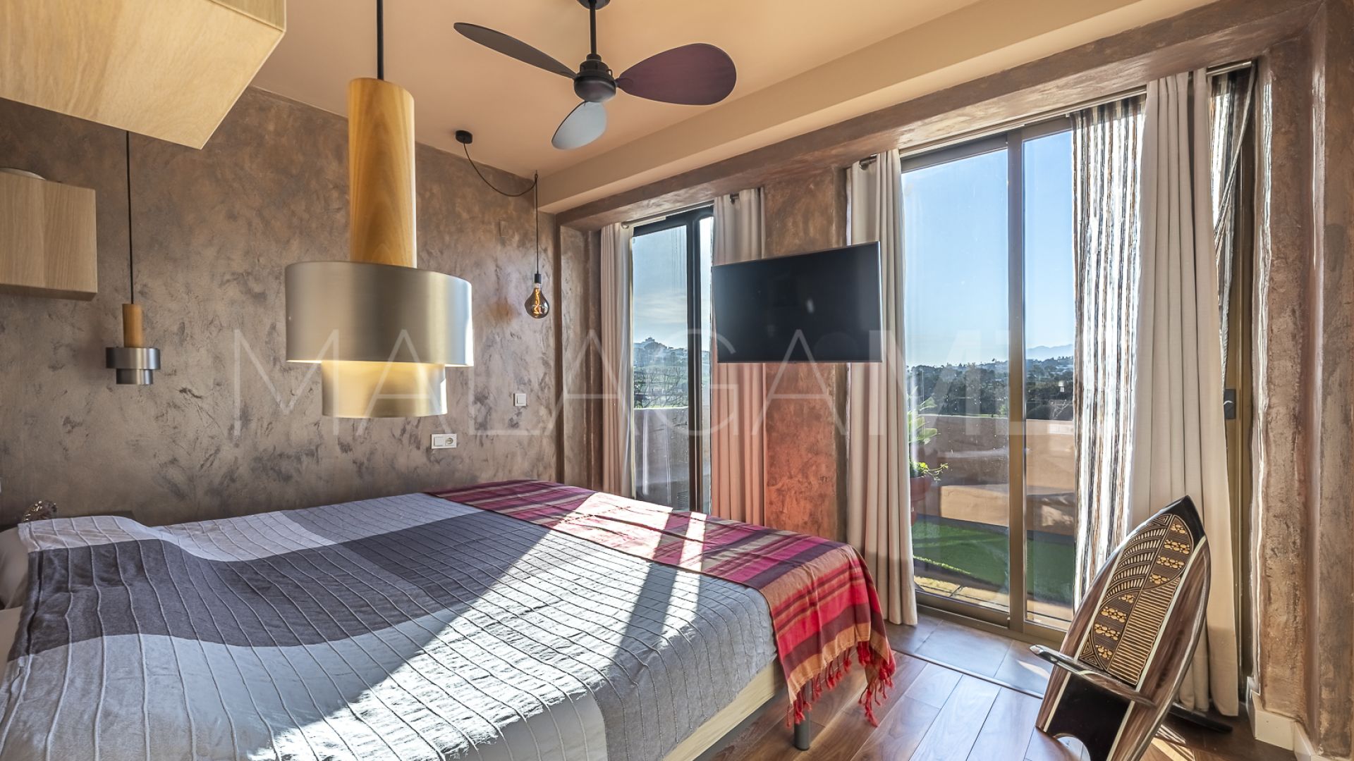 Zweistöckiges penthouse for sale in Estepona Ost