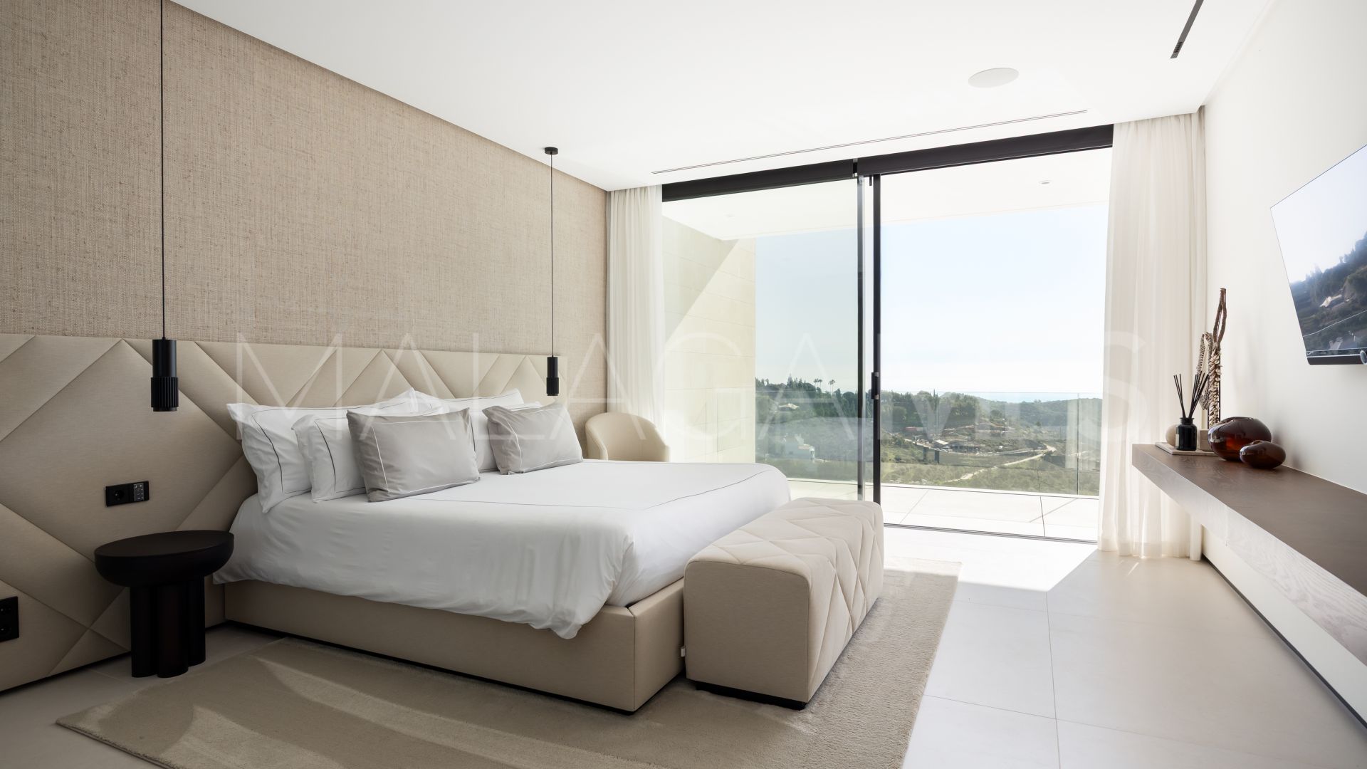 El Madroñal, villa for sale with 7 bedrooms