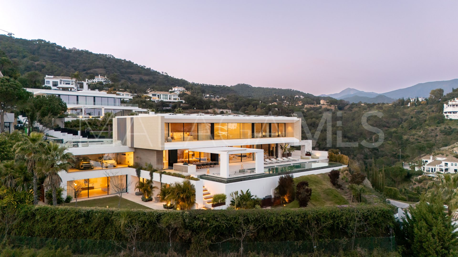 El Madroñal, villa for sale with 7 bedrooms