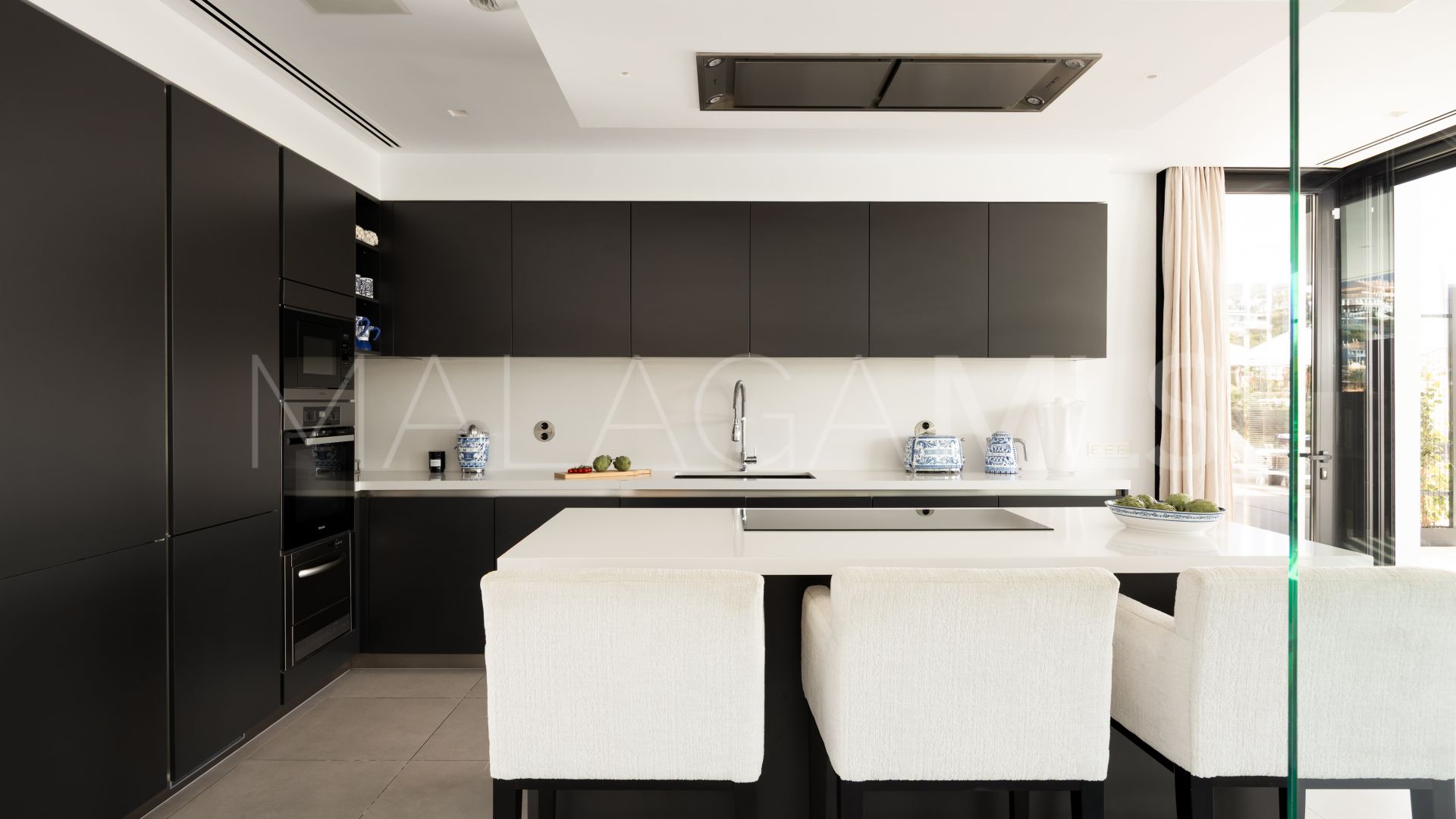 Nueva Andalucia villa for sale