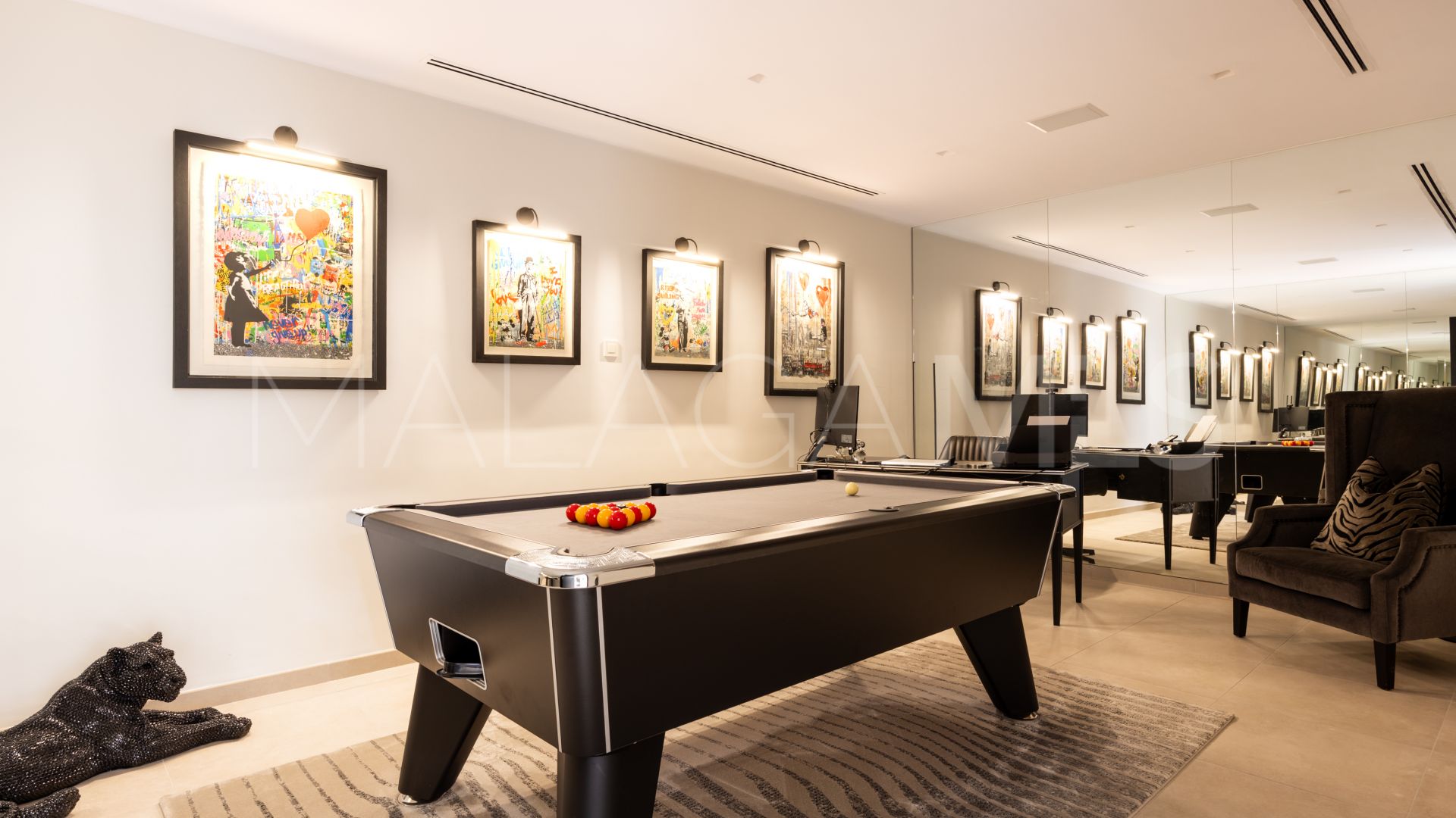 Nueva Andalucia villa for sale