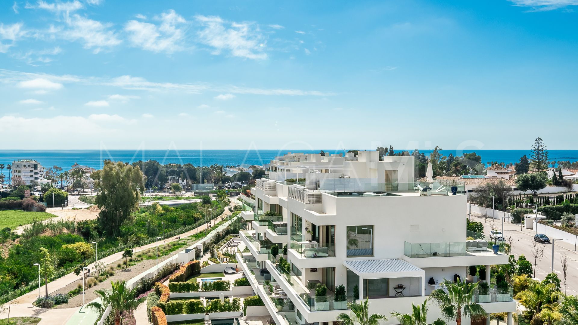 Duplex penthouse for sale in Marbella Golden Mile
