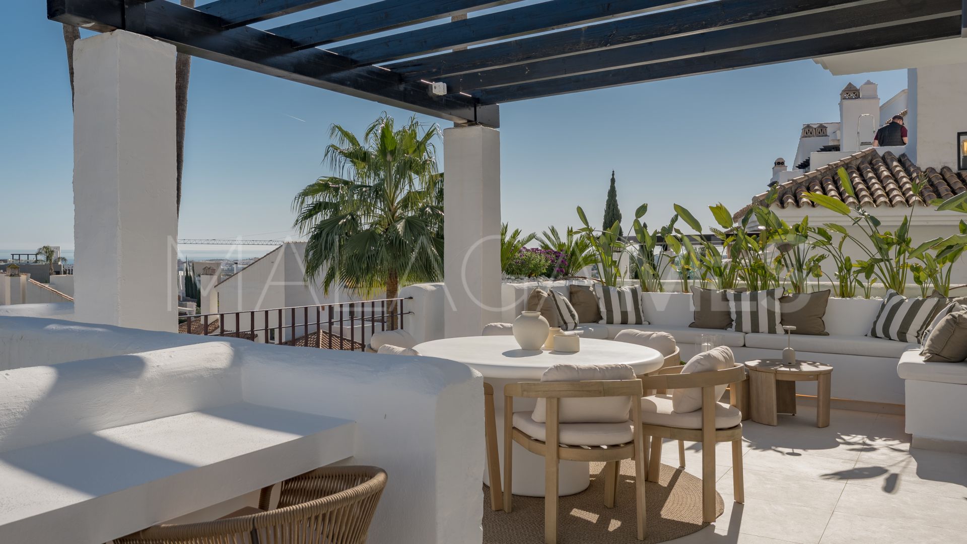 Atico duplex for sale with 3 bedrooms in Nueva Andalucia