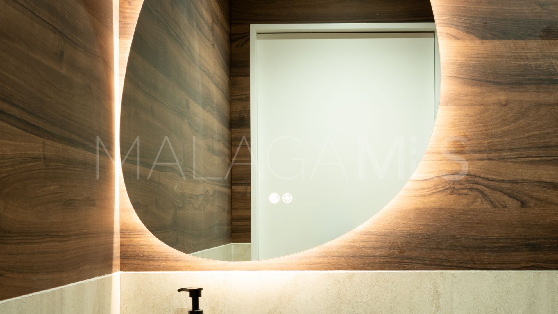 Atico duplex for sale with 3 bedrooms in Nueva Andalucia