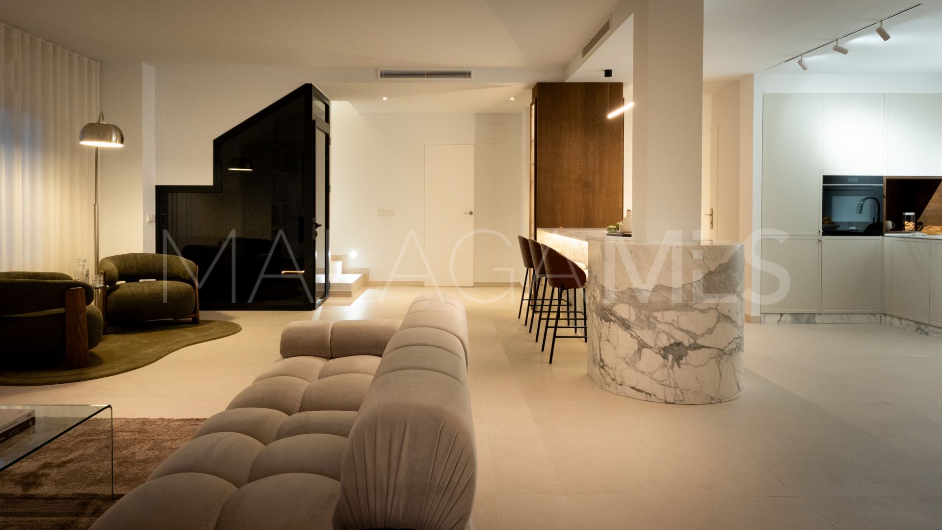 Atico duplex for sale with 3 bedrooms in Nueva Andalucia