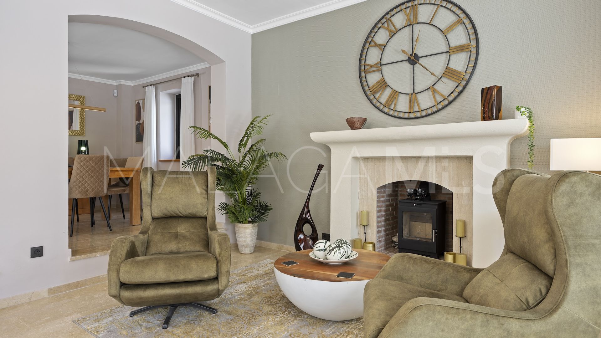 Buy 5 bedrooms villa in Paraiso Alto