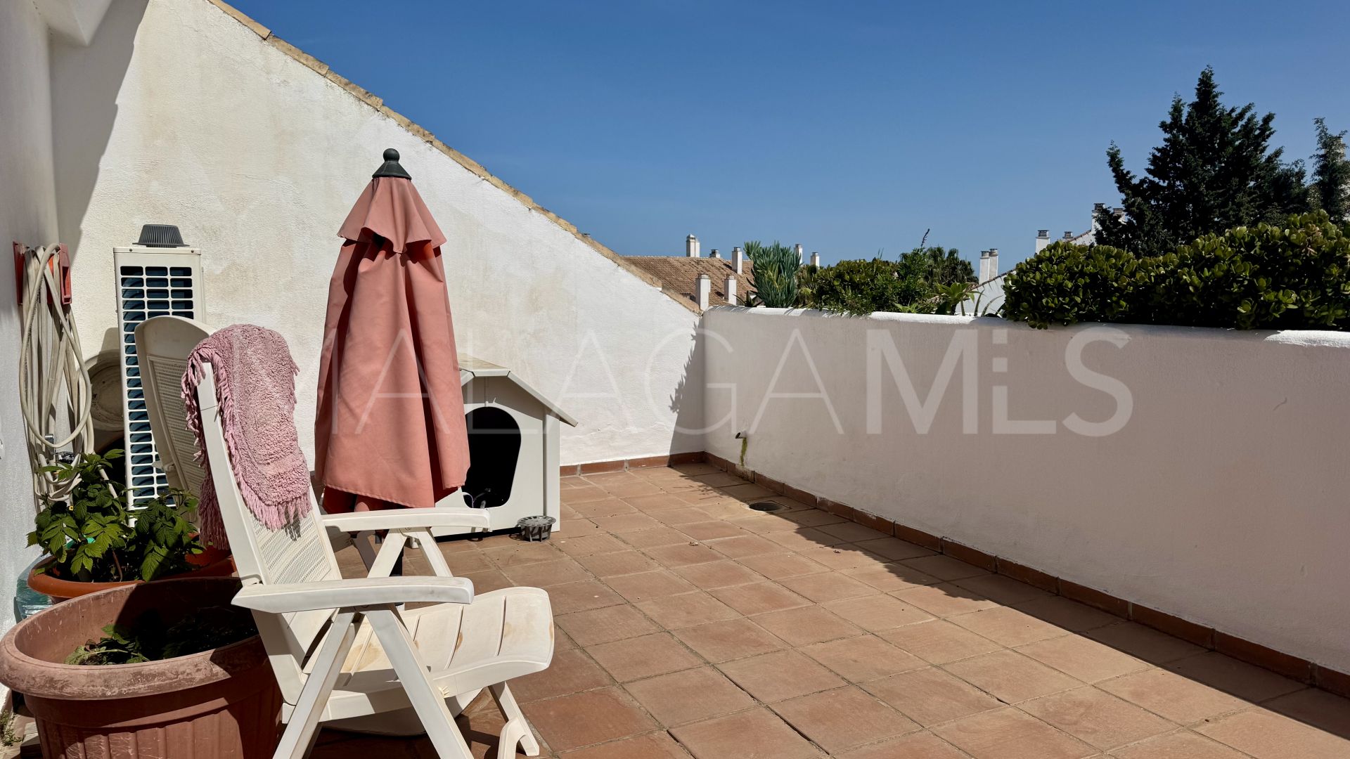 Zweistöckiges penthouse for sale in Guadalmina Baja