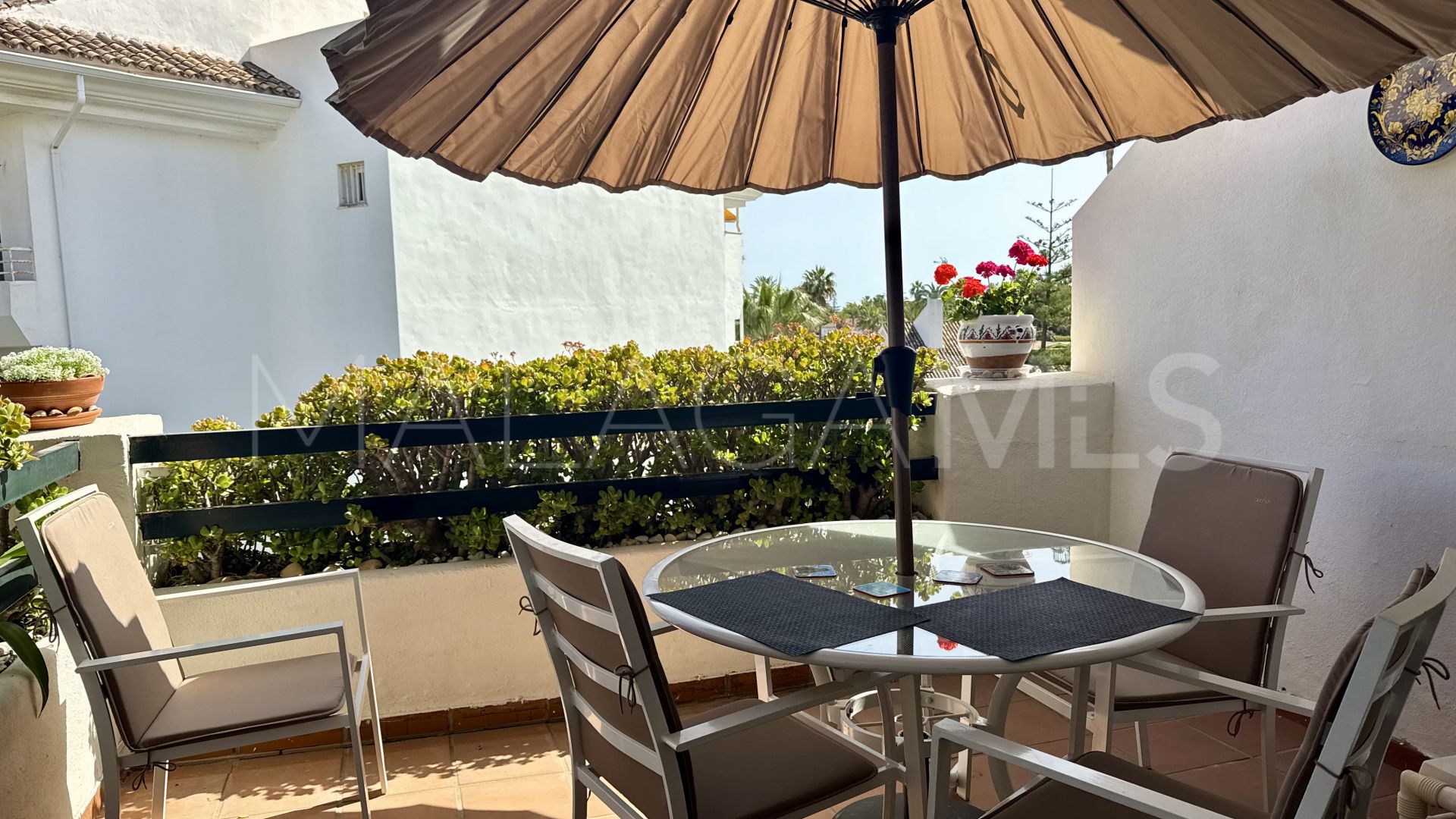 Zweistöckiges penthouse for sale in Guadalmina Baja