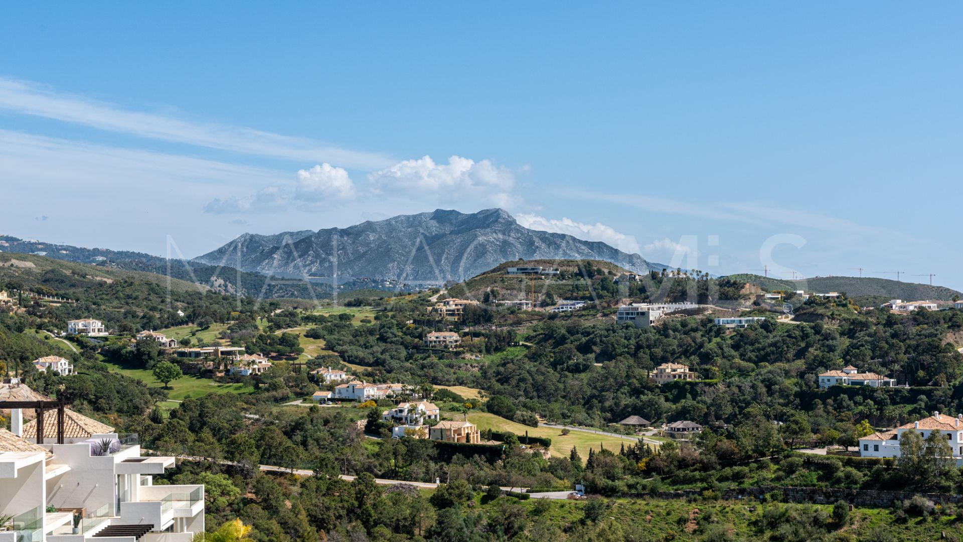 Takvåning for sale in Marbella Club Hills