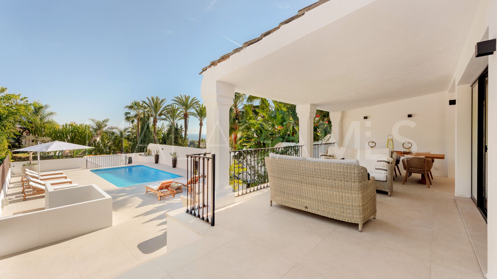 Semi detached villa for sale in Sierra Blanca