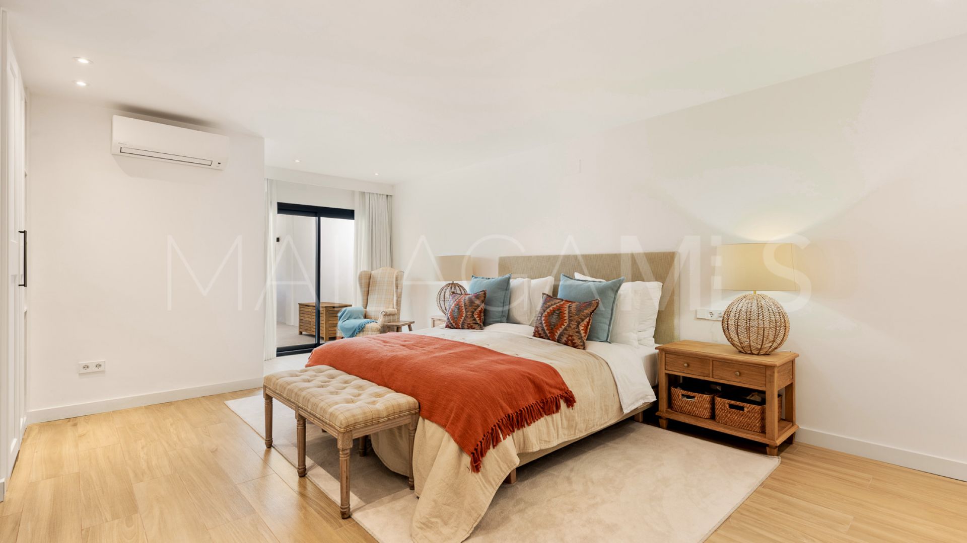 Semi detached villa for sale in Sierra Blanca