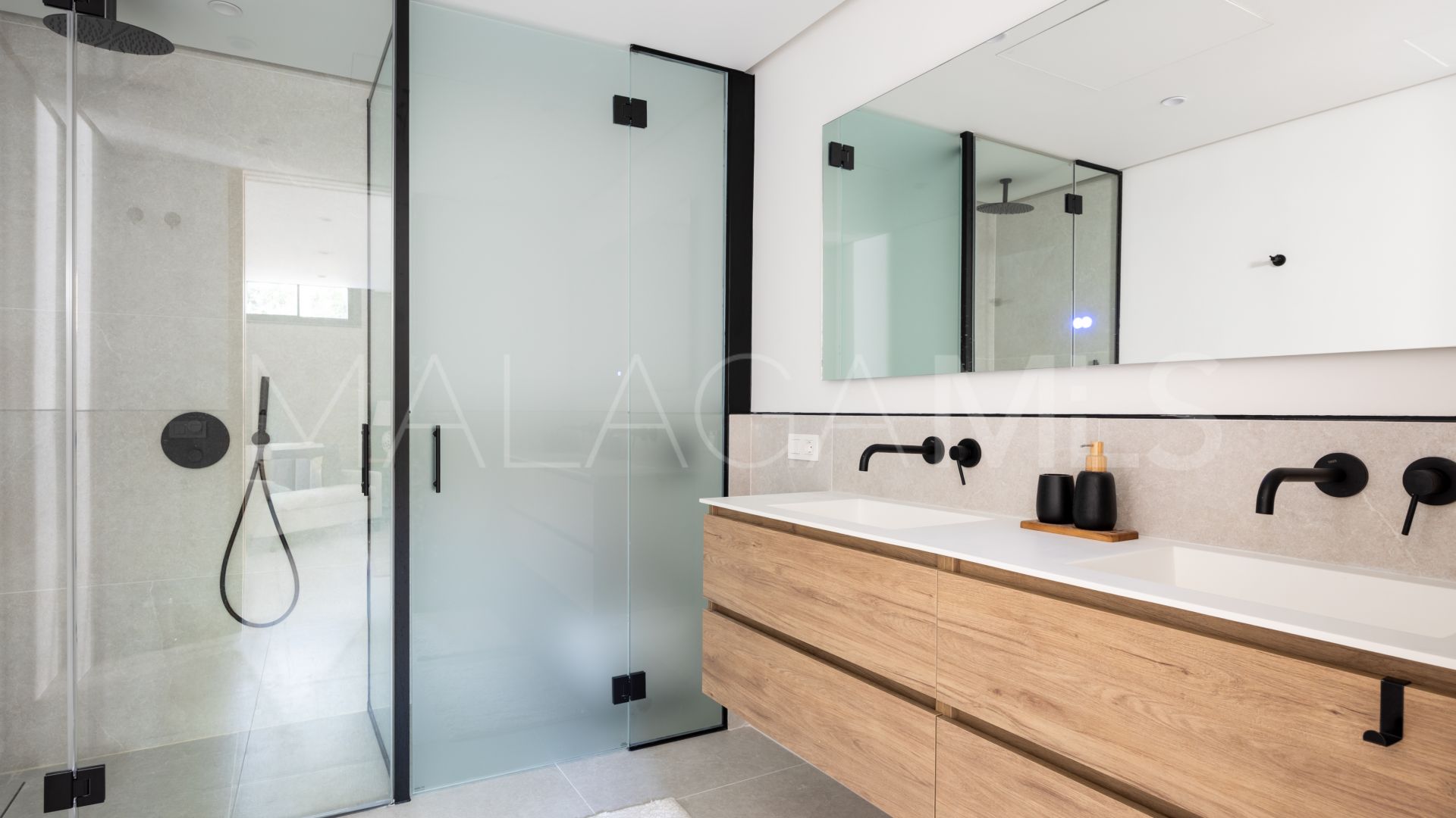 Villa for sale in Los Flamingos