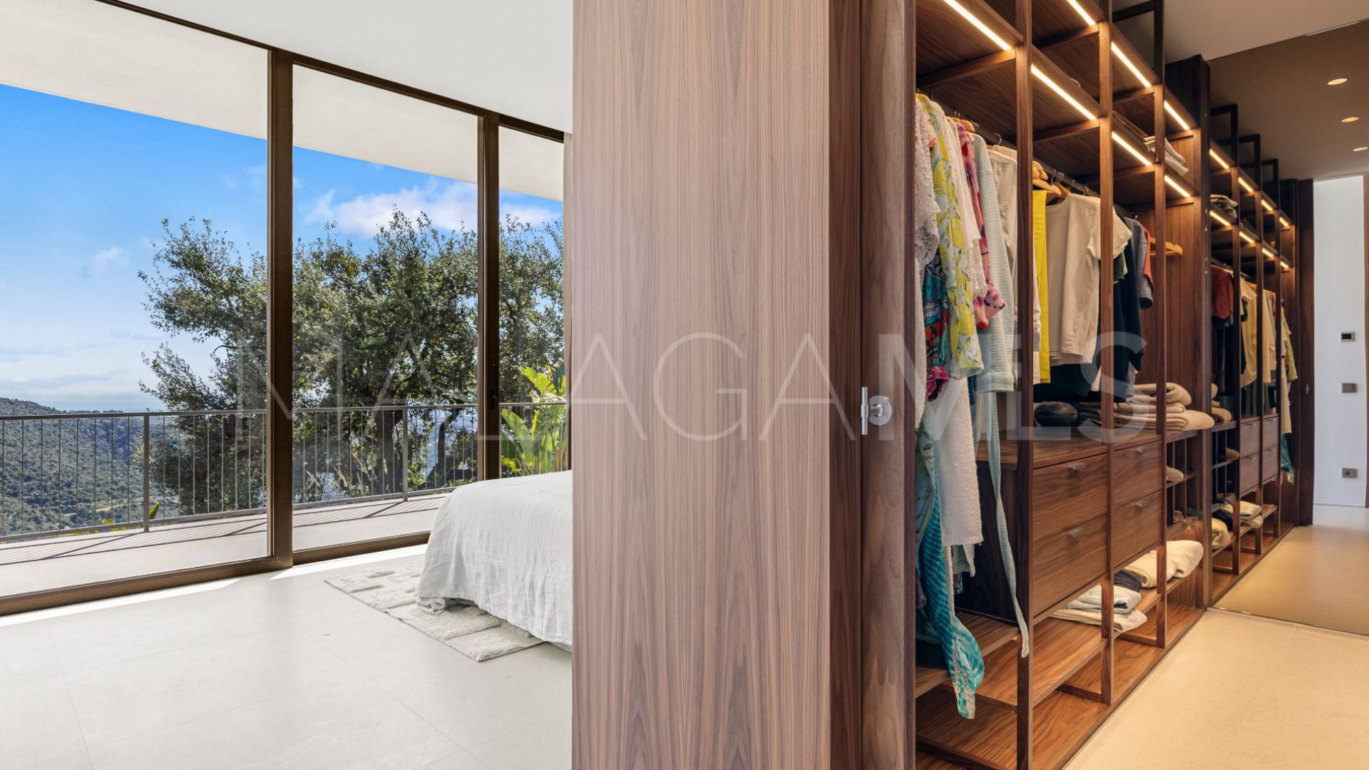 For sale Monte Mayor 5 bedrooms villa