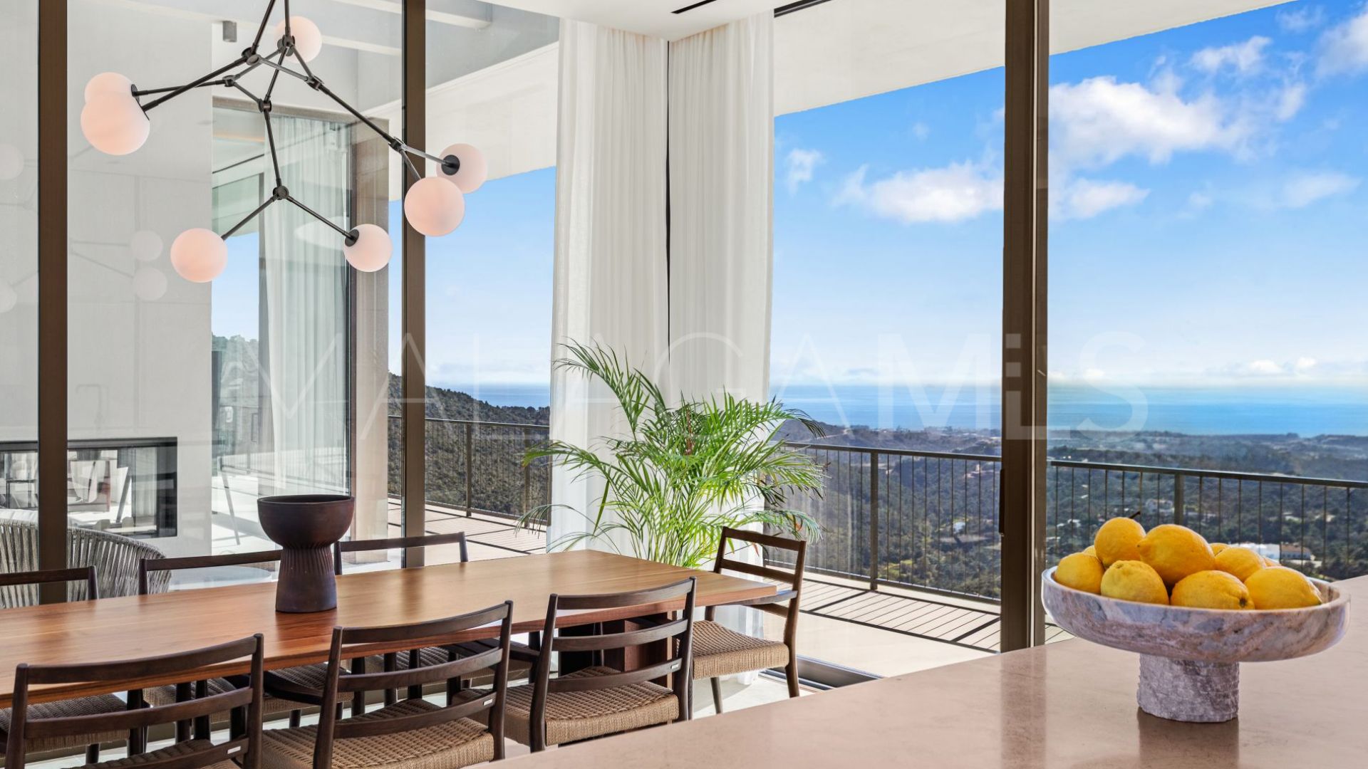 For sale Monte Mayor 5 bedrooms villa