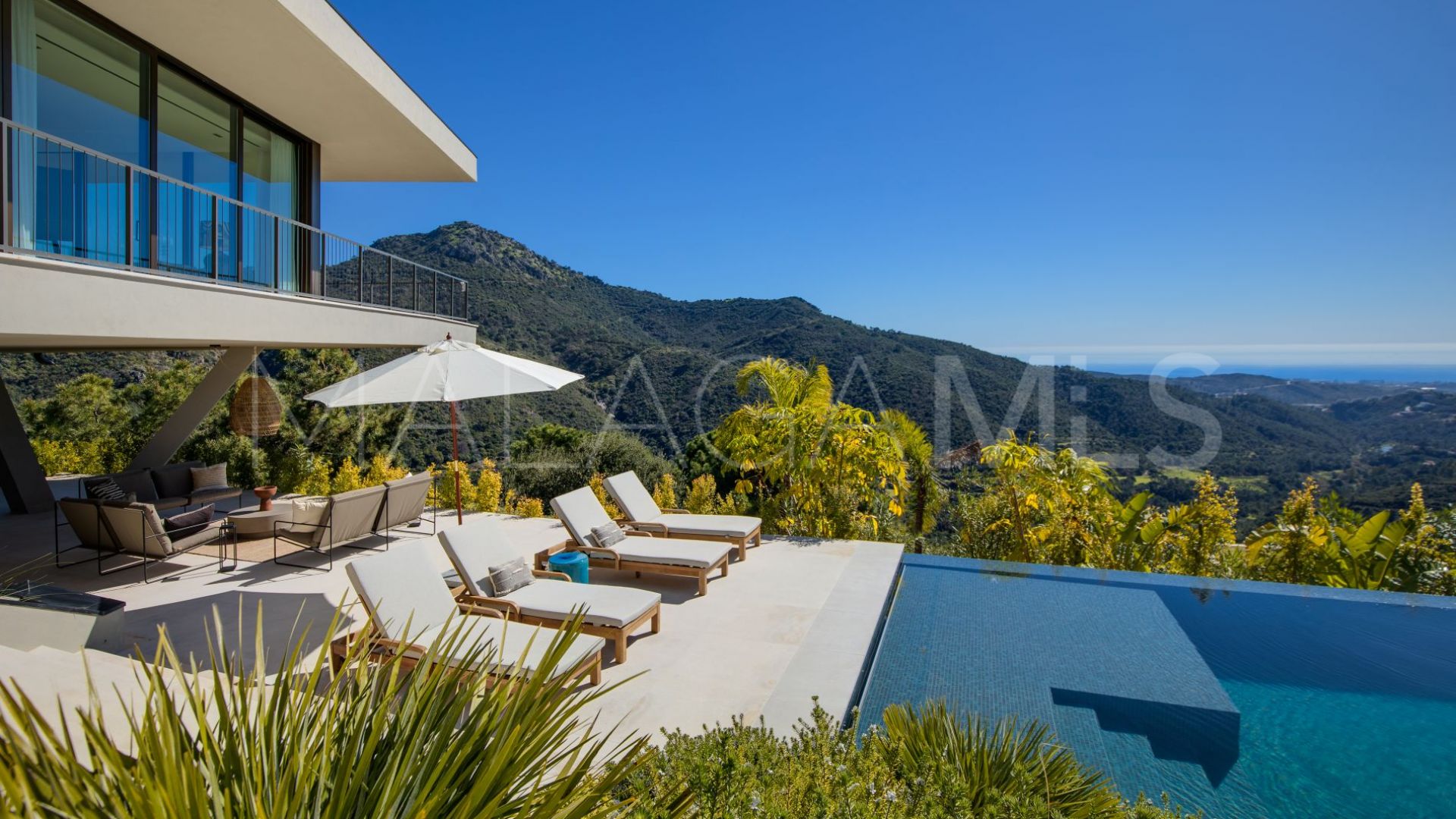 For sale Monte Mayor 5 bedrooms villa