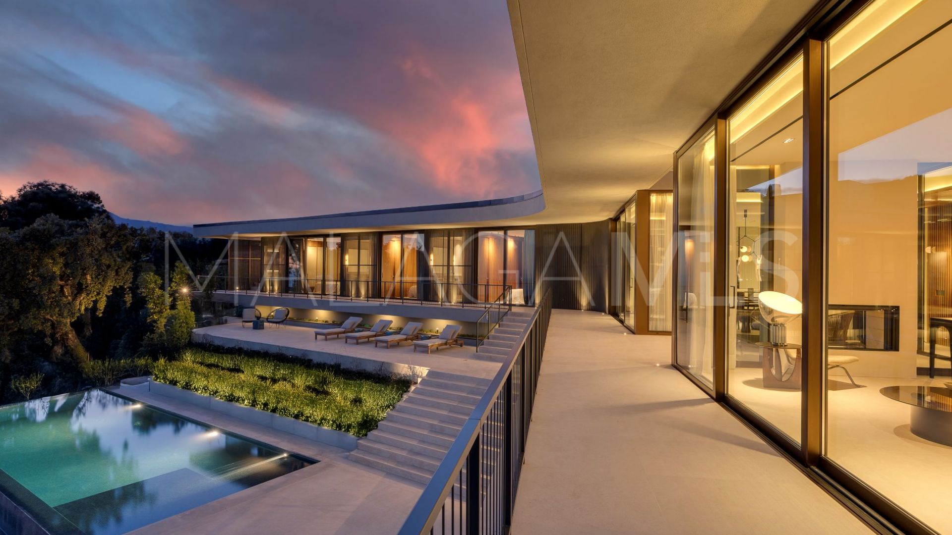 For sale Monte Mayor 5 bedrooms villa