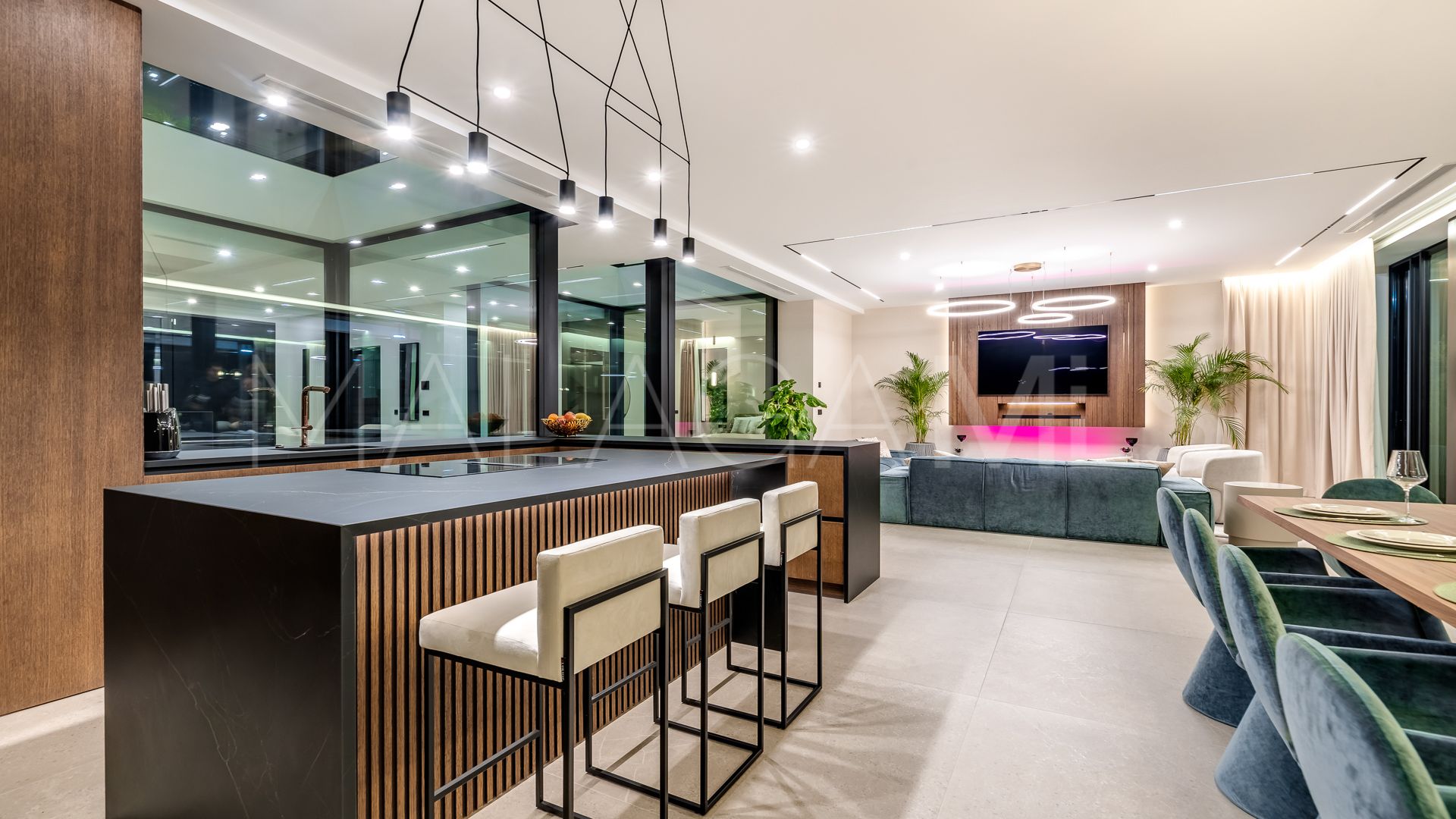 Se vende villa de 6 bedrooms in El Madroñal