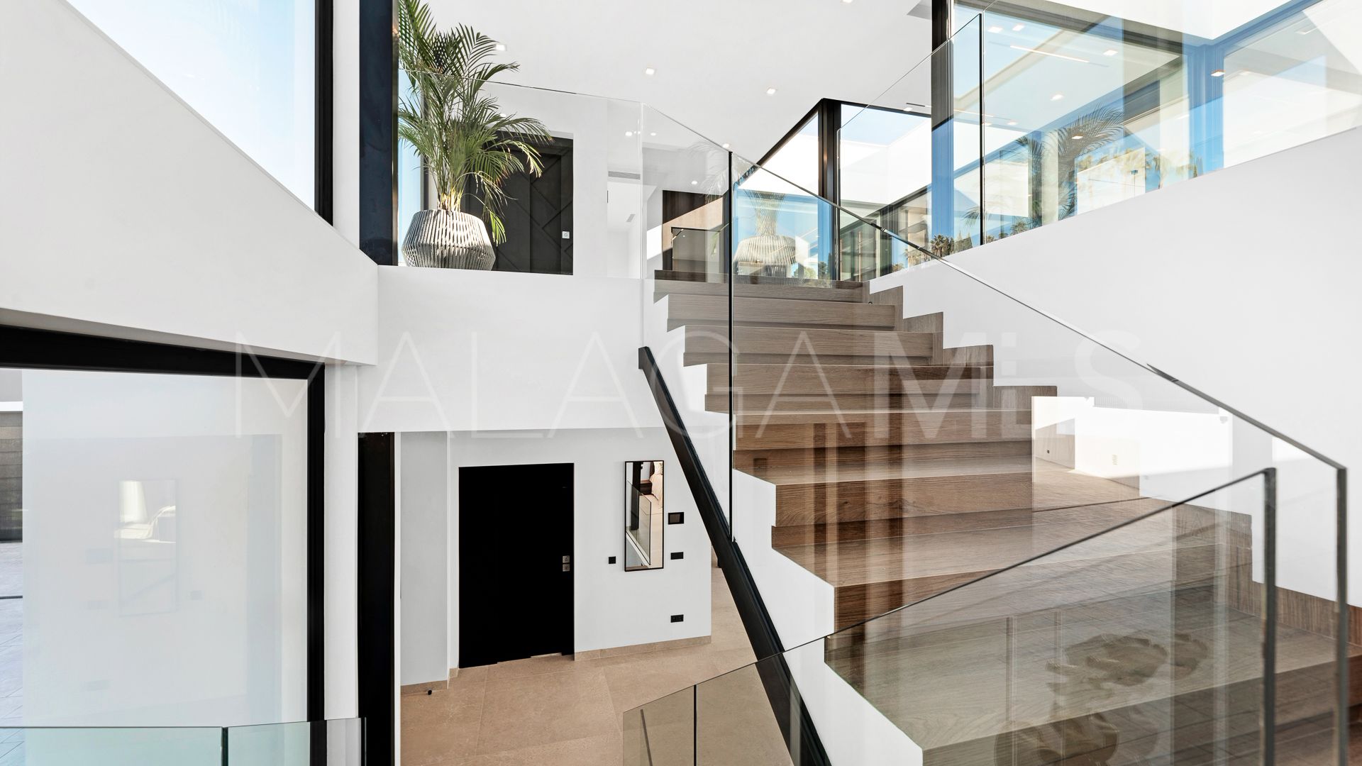 Se vende villa de 6 bedrooms in El Madroñal