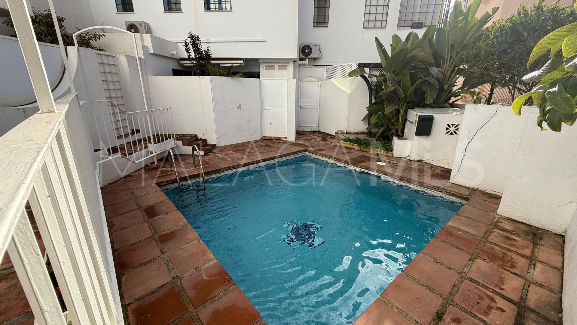 Maison de ville for sale in Nueva Andalucia