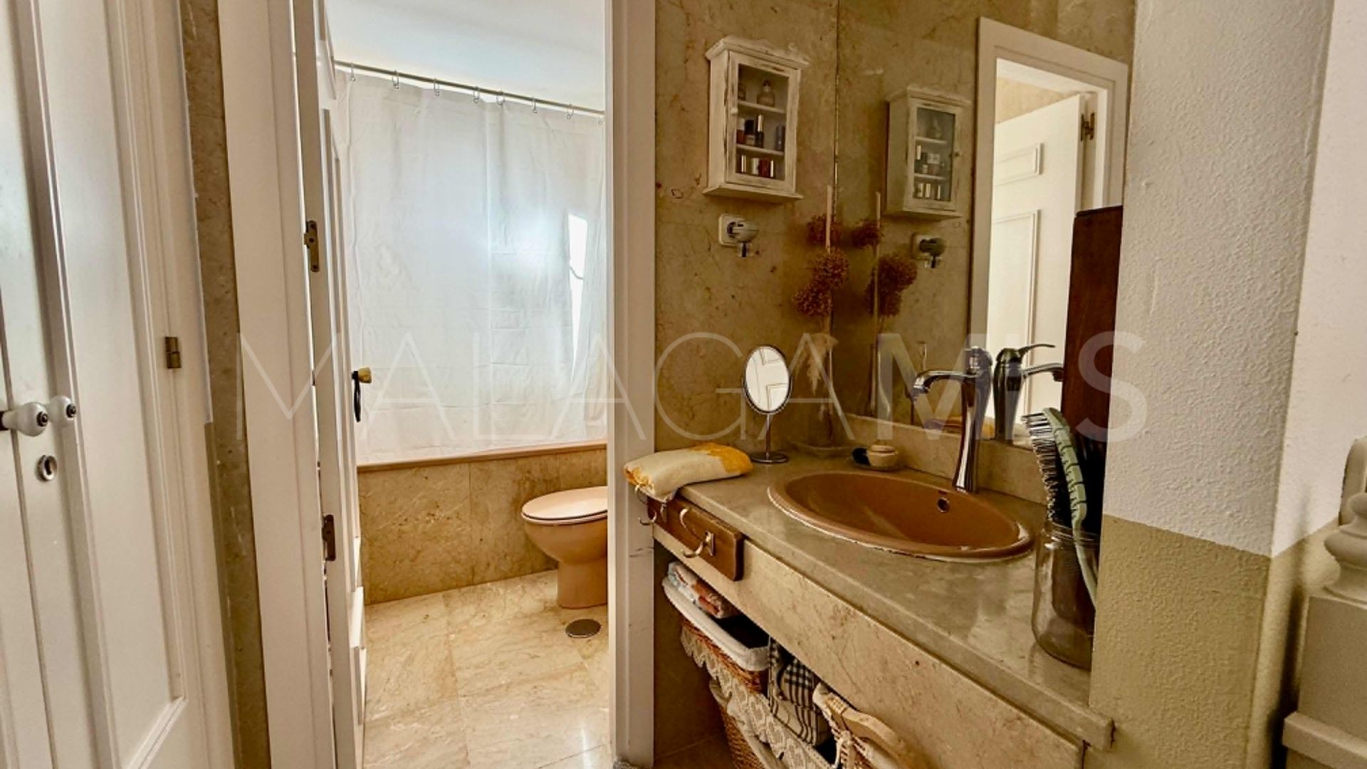 Maison de ville for sale in Nueva Andalucia