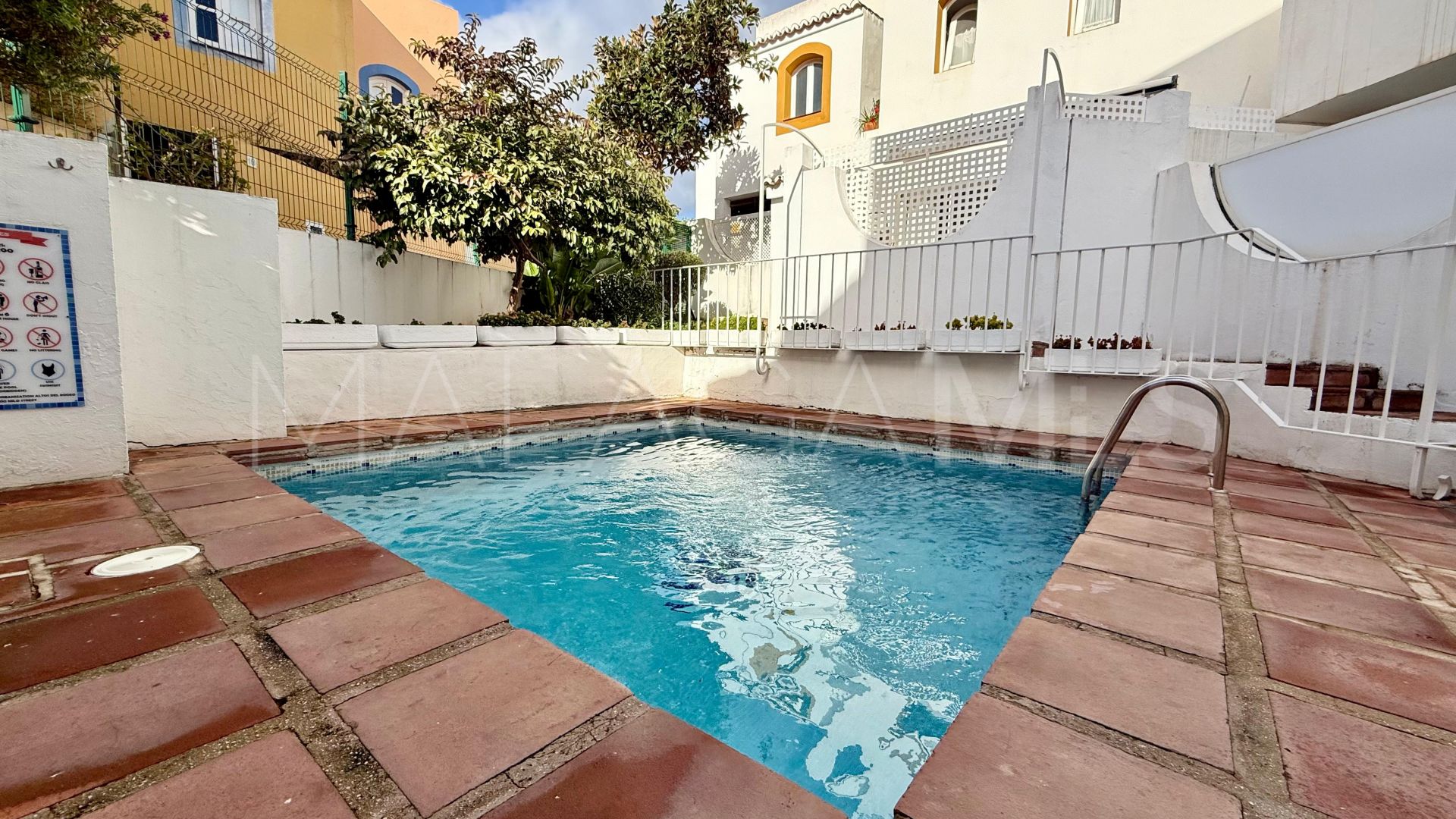 Maison de ville for sale in Nueva Andalucia