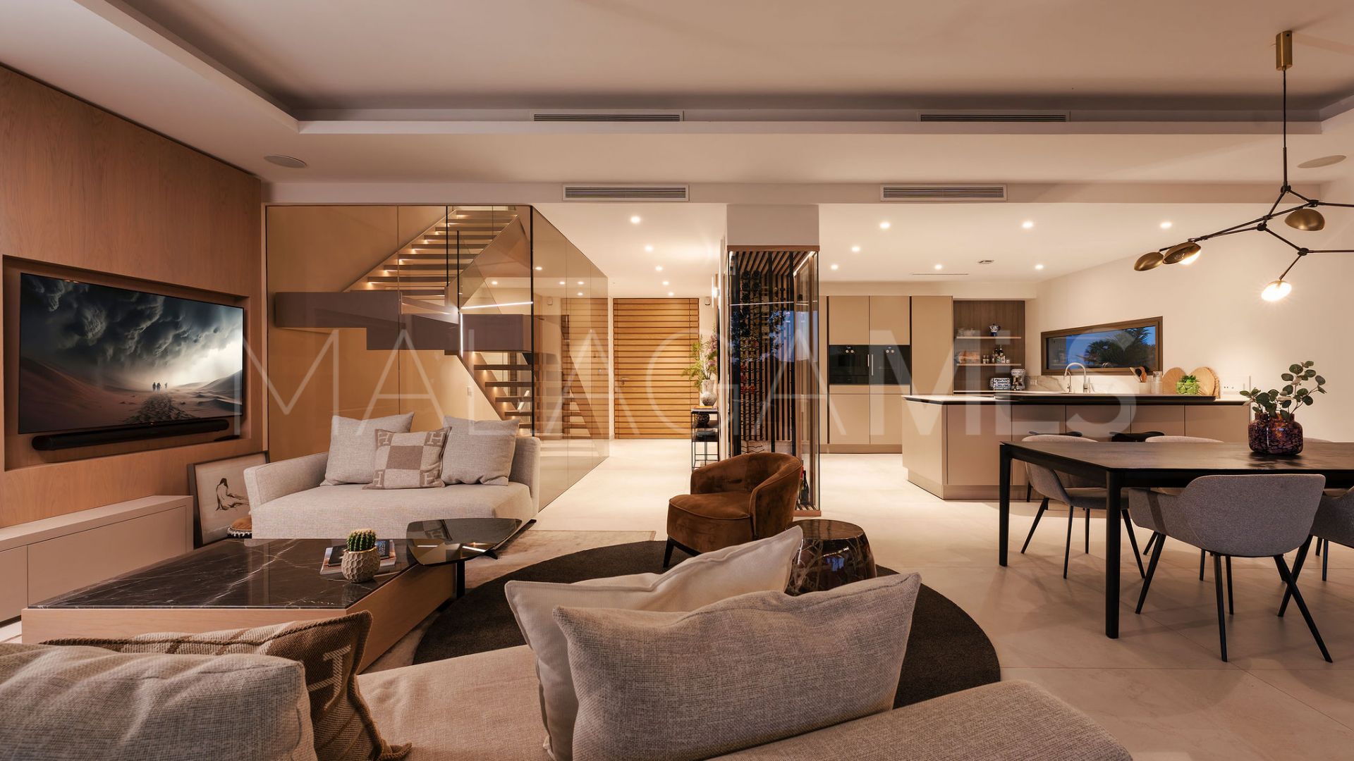 Villa jumelée for sale in Nueva Andalucia