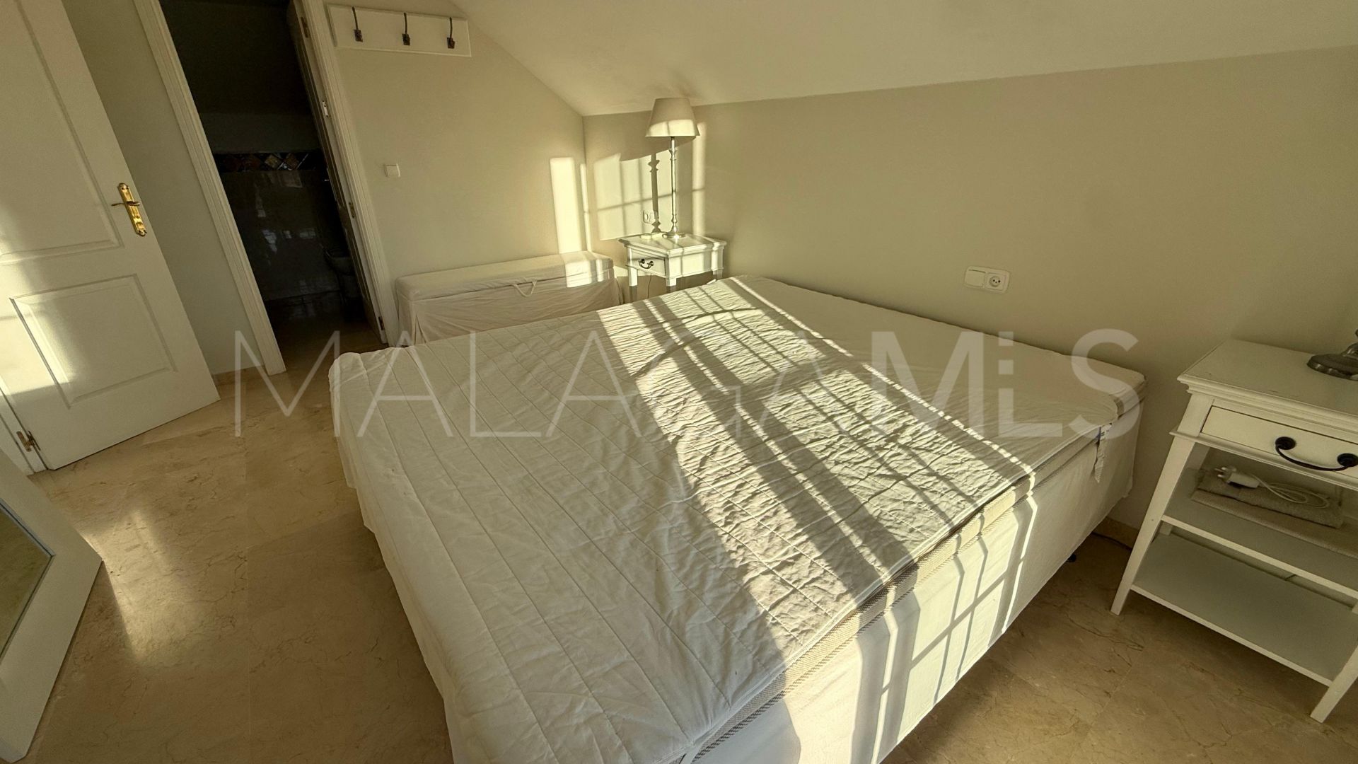 Tvåvånings takvåning for sale in Nueva Andalucia