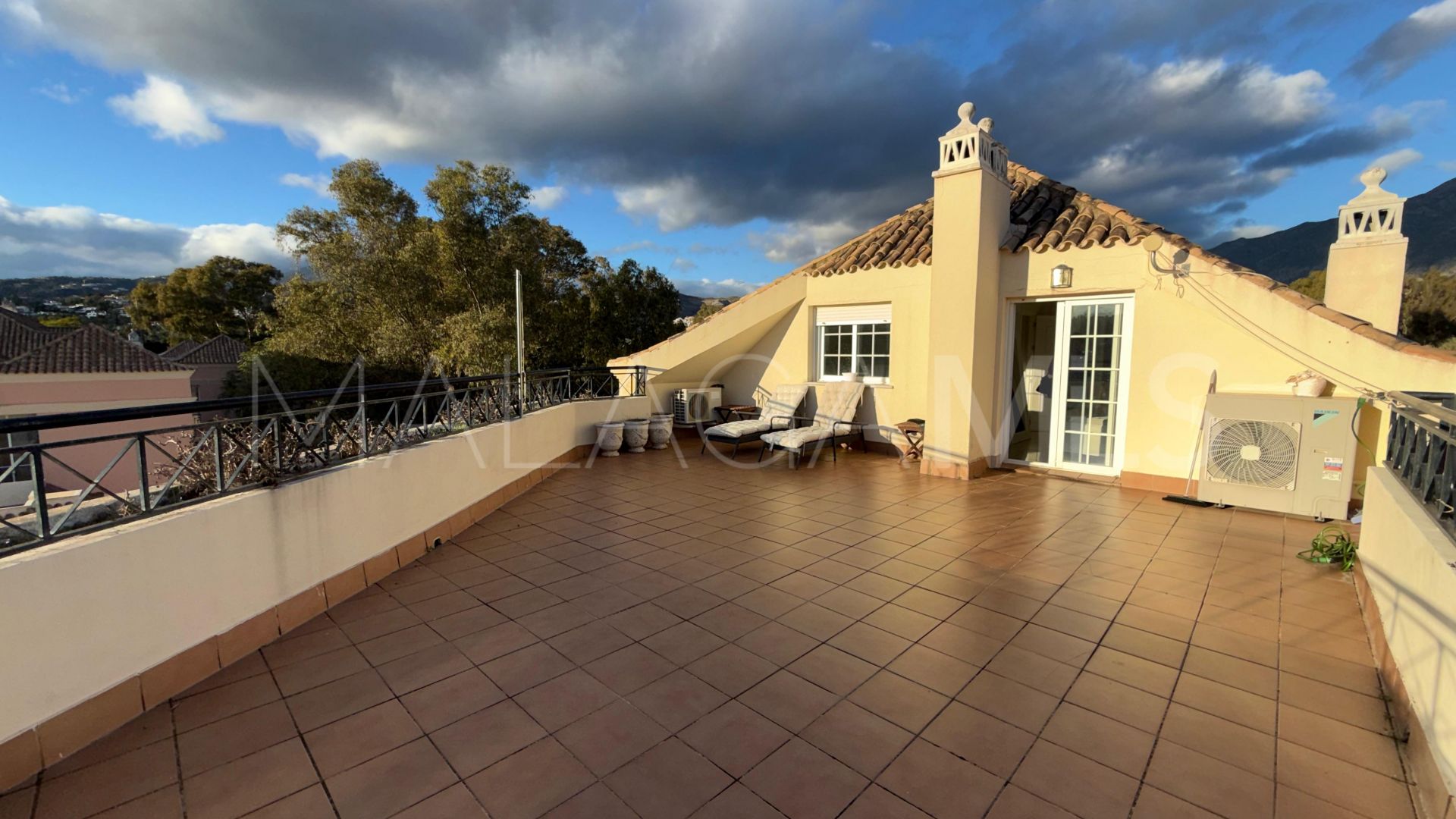 Tvåvånings takvåning for sale in Nueva Andalucia