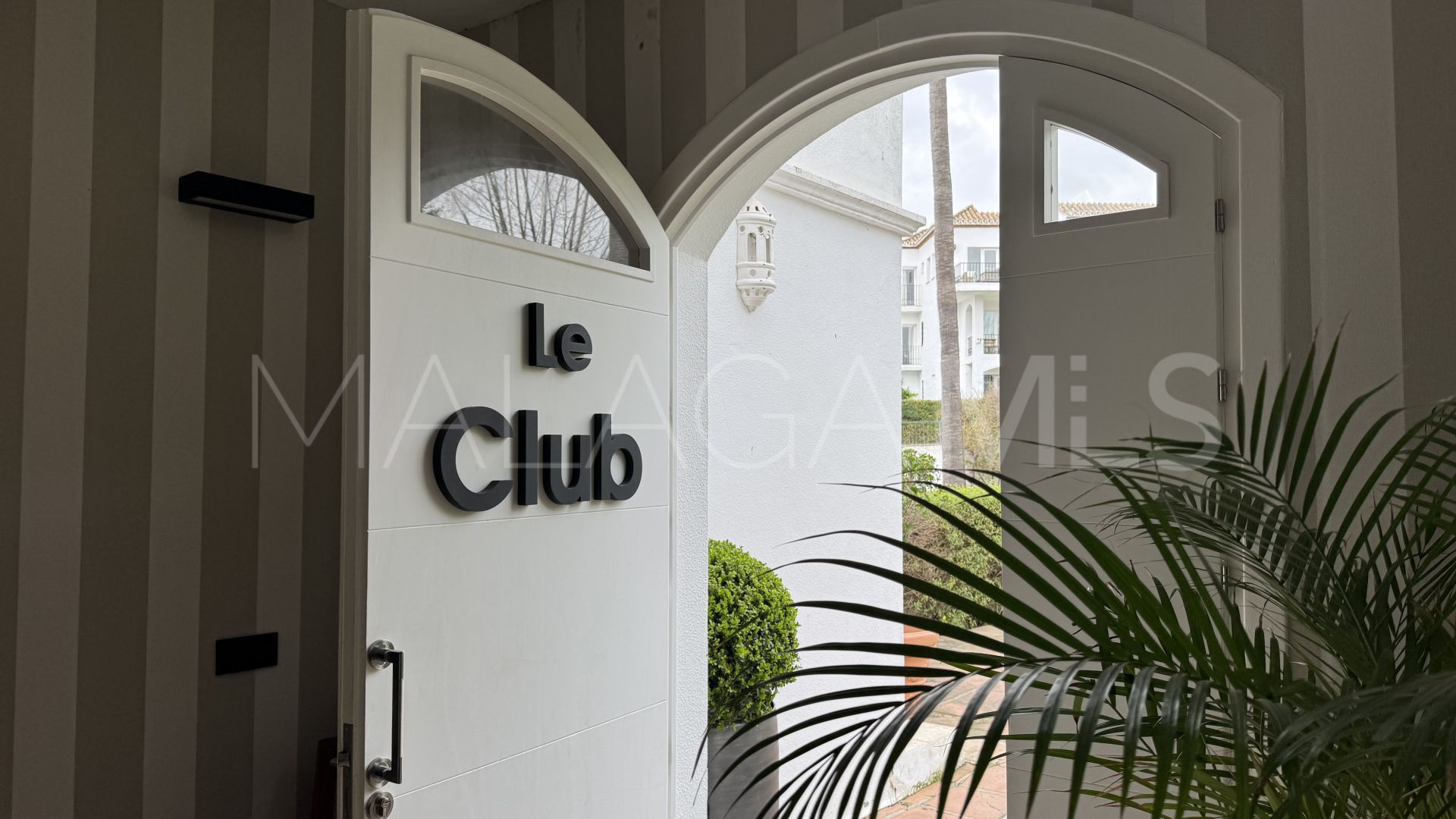 For sale 2 bedrooms apartment in Le Village