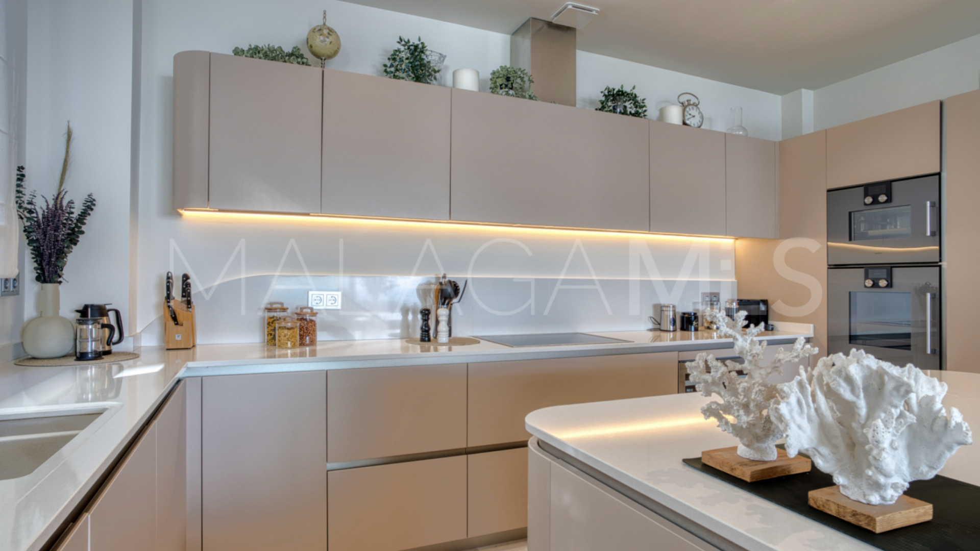 Ground floor duplex for sale in Sierra Blanca