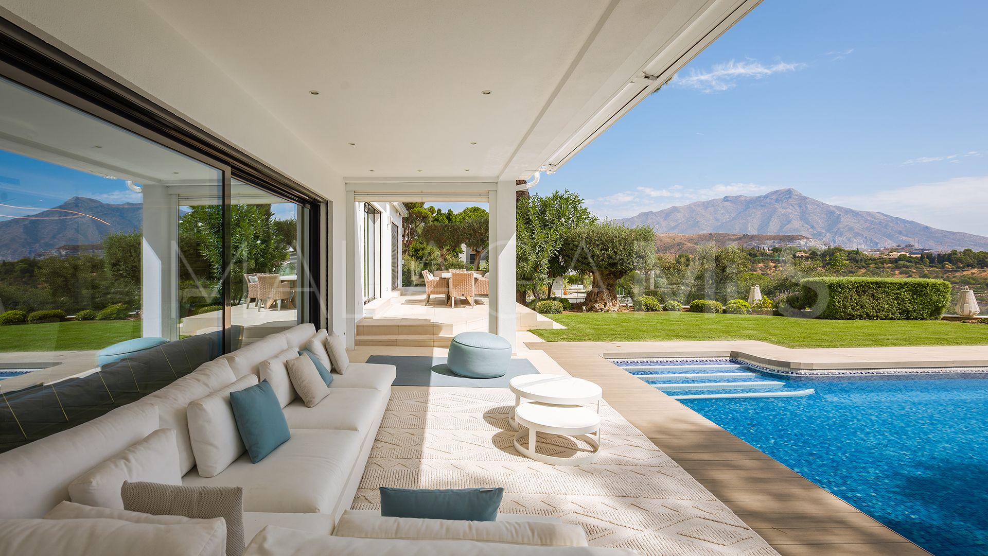 Villa for sale in El Madroñal