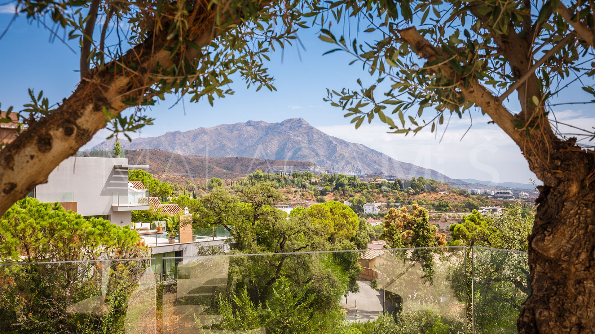 Villa for sale in El Madroñal