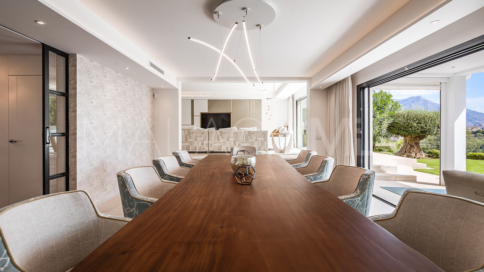 Villa for sale in El Madroñal