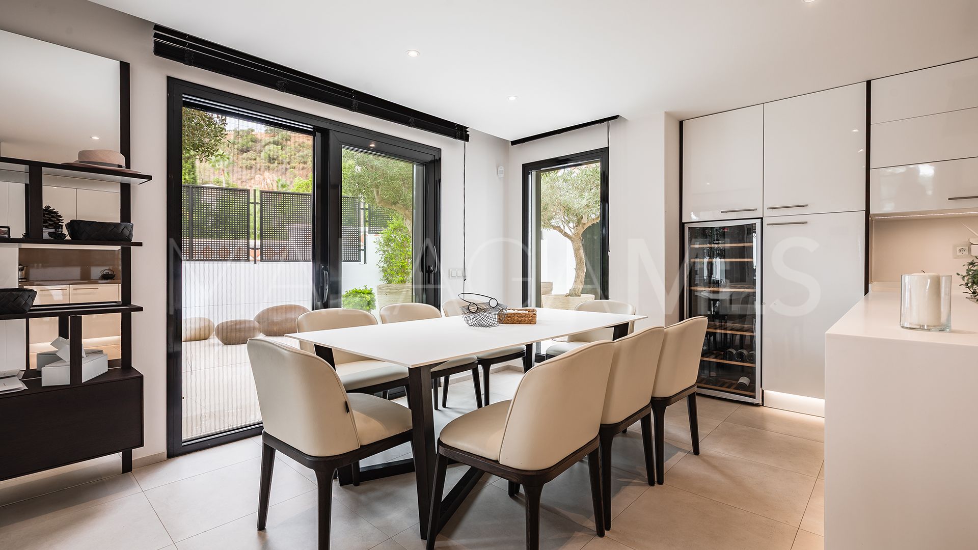 Villa for sale in El Madroñal