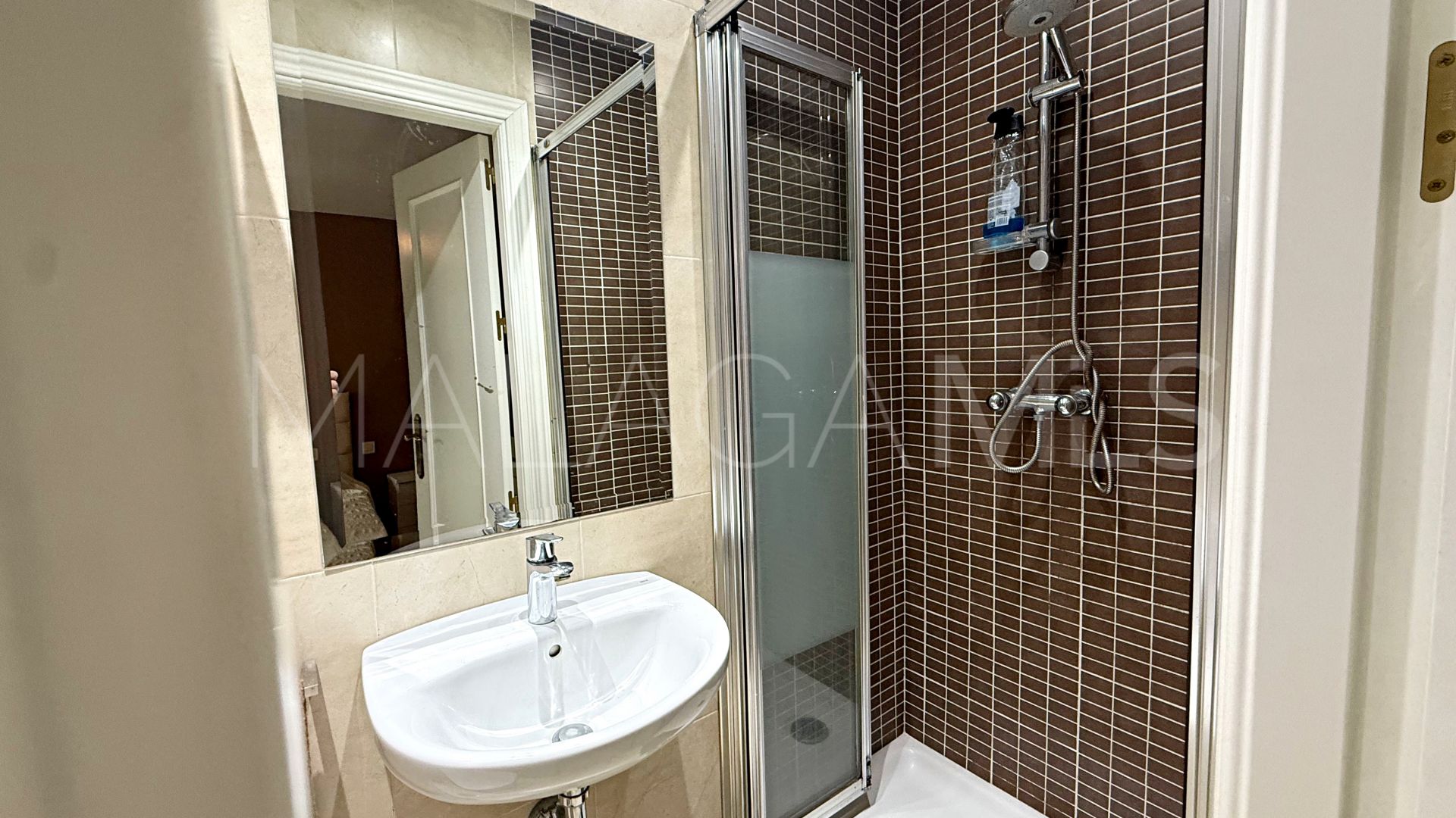 Erdgeschosswohnung for sale in Nueva Andalucia