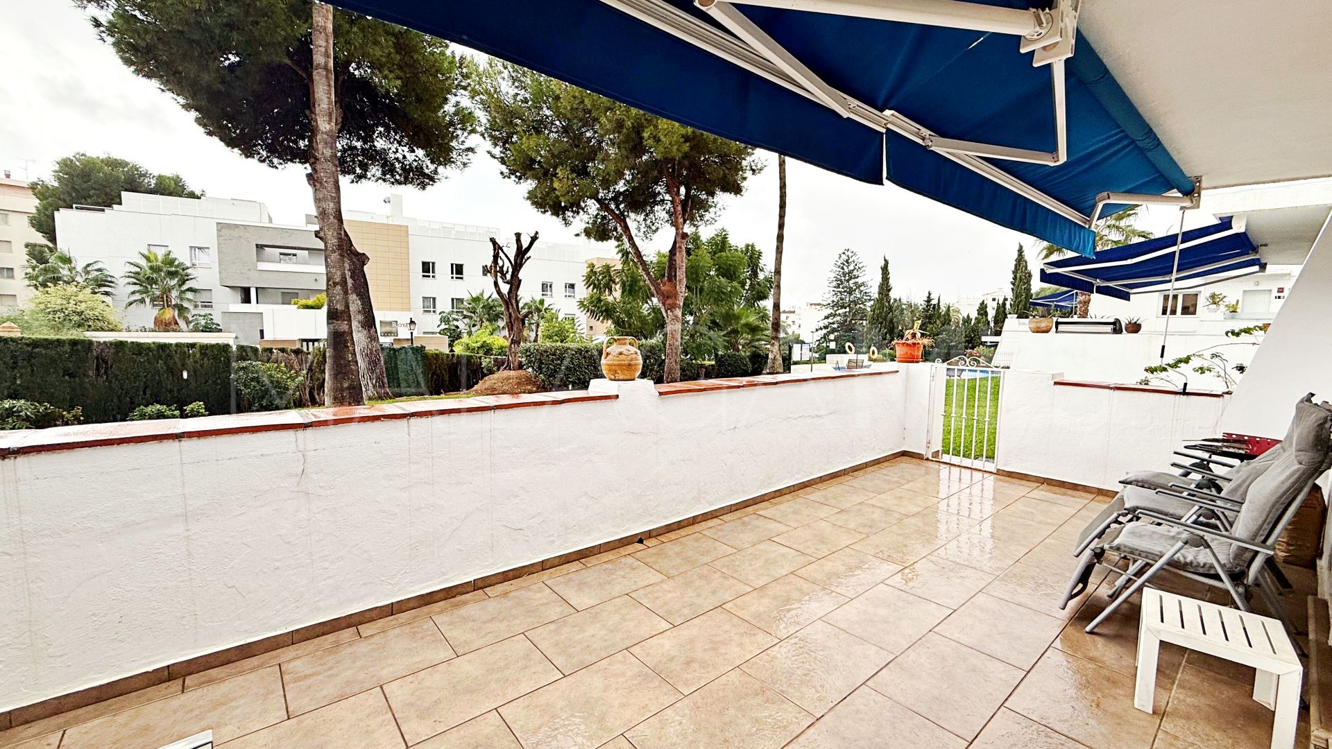 Erdgeschosswohnung for sale in Nueva Andalucia