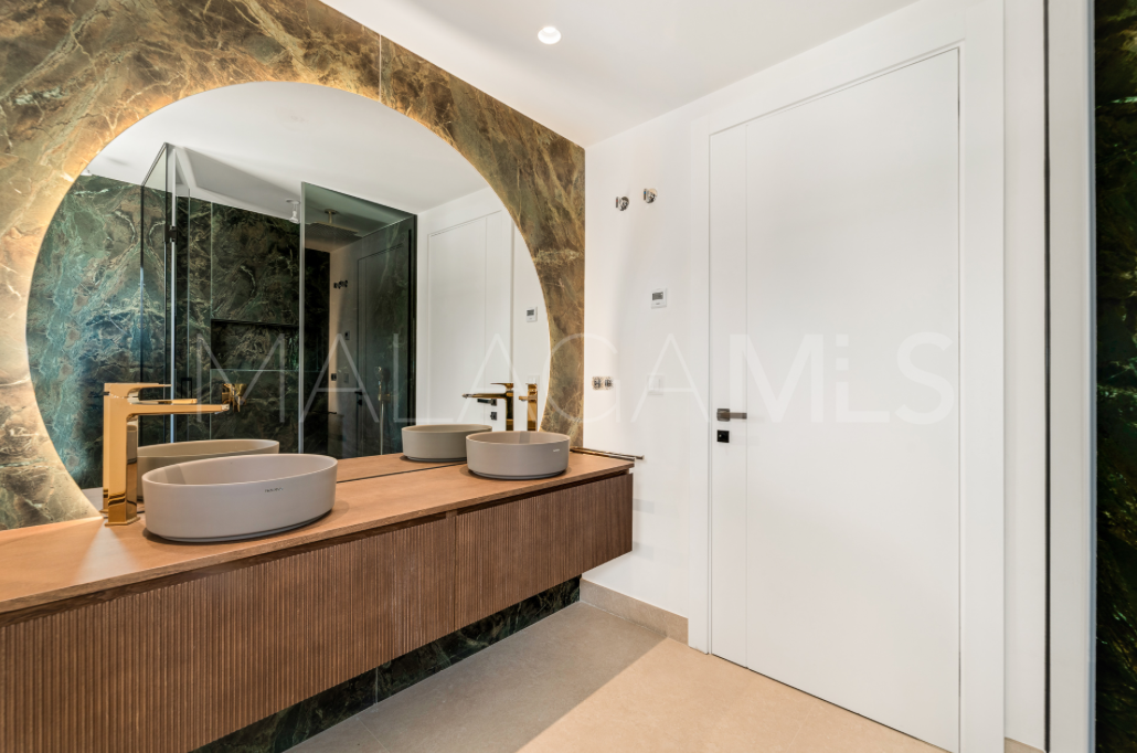 Maison de ville for sale in New Golden Mile