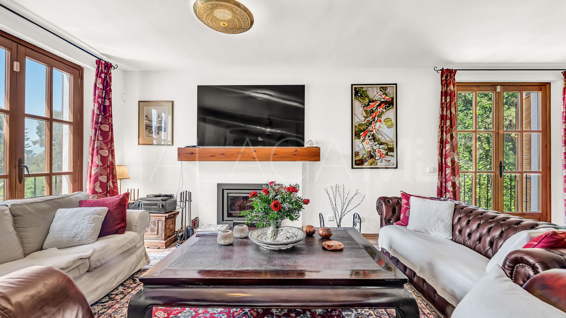 Villa for sale in Elviria with 7 bedrooms