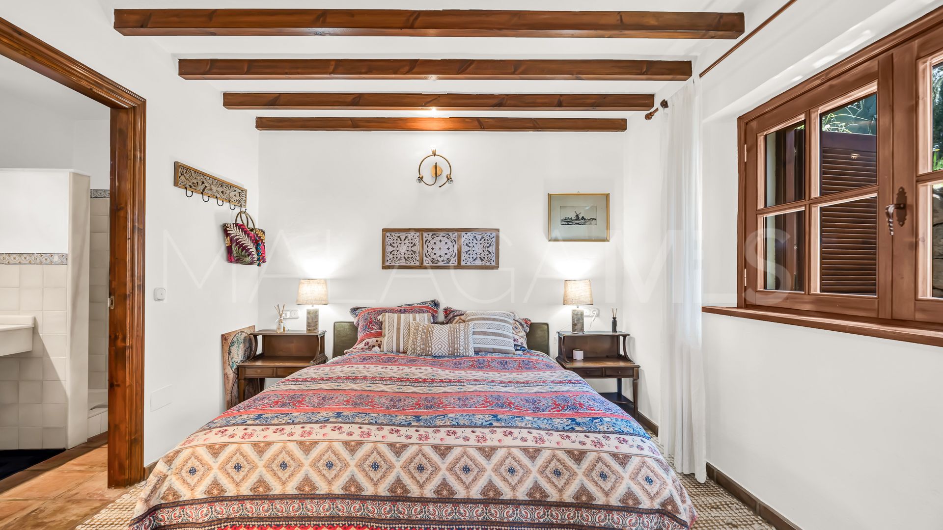 Villa for sale in Elviria with 7 bedrooms