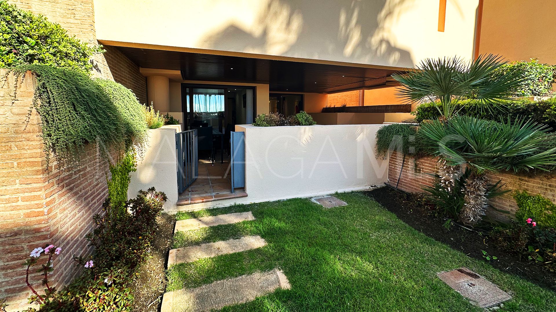 For sale 2 bedrooms ground floor apartment in Bahia de la Plata