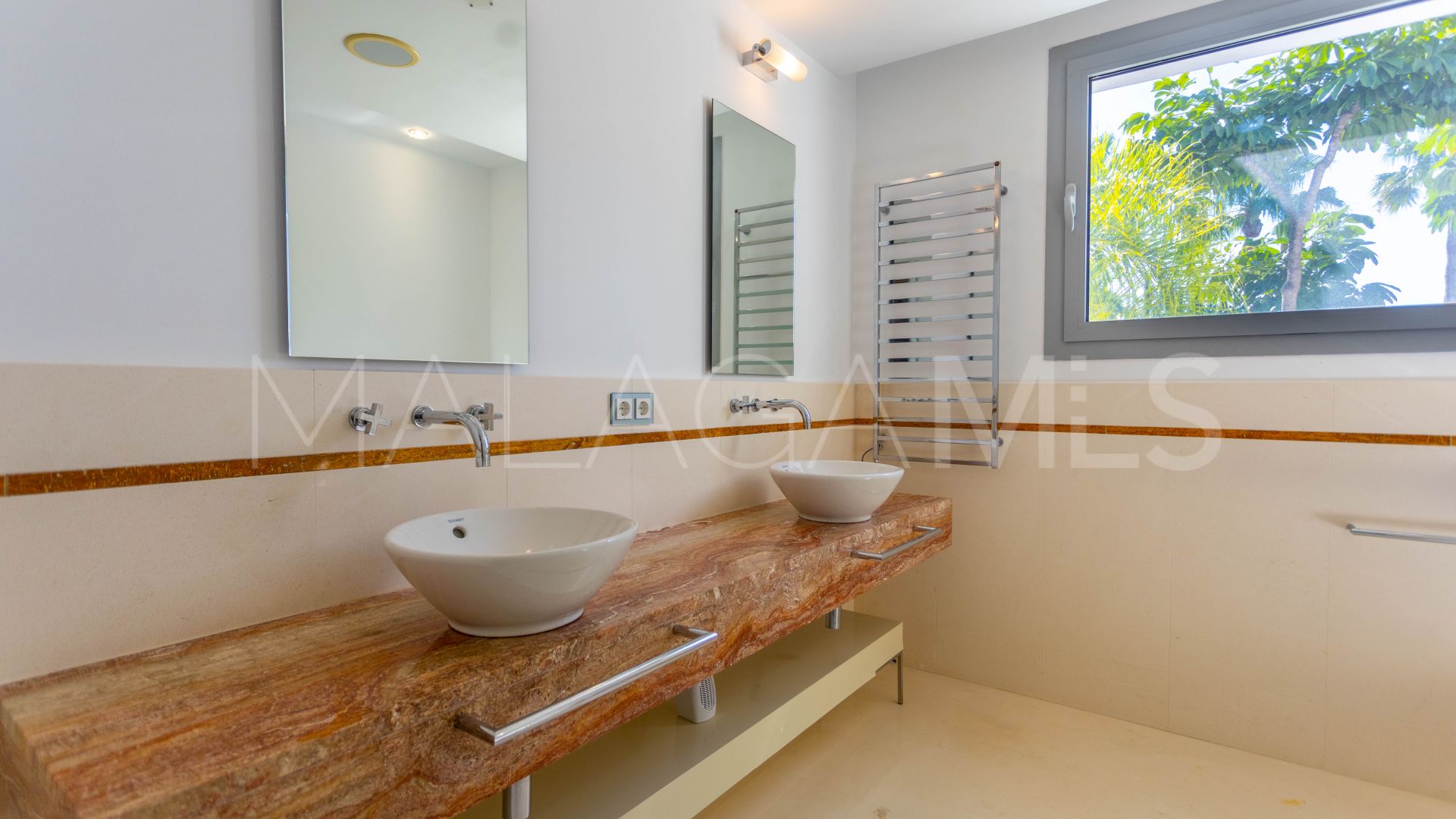 Einfamilienhaushälfte for sale in Golden Mile