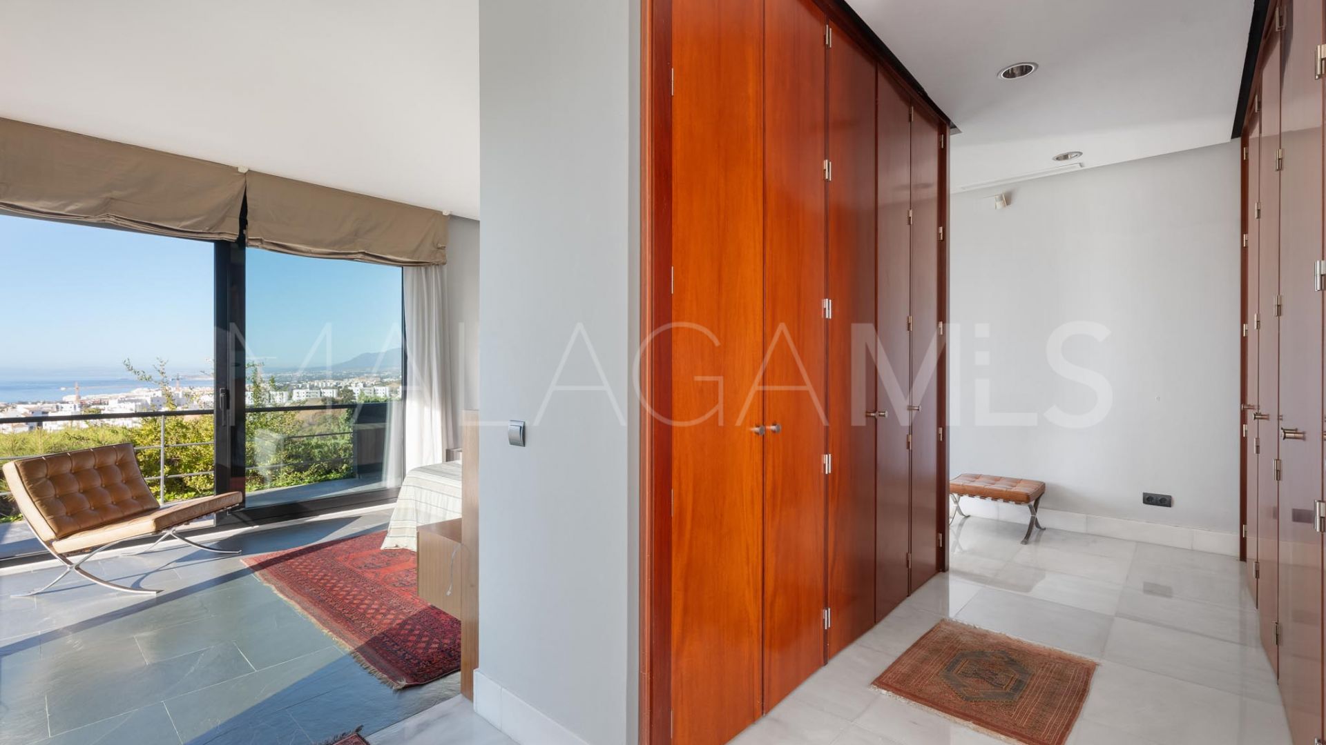 Los Altos de los Monteros, villa a la venta